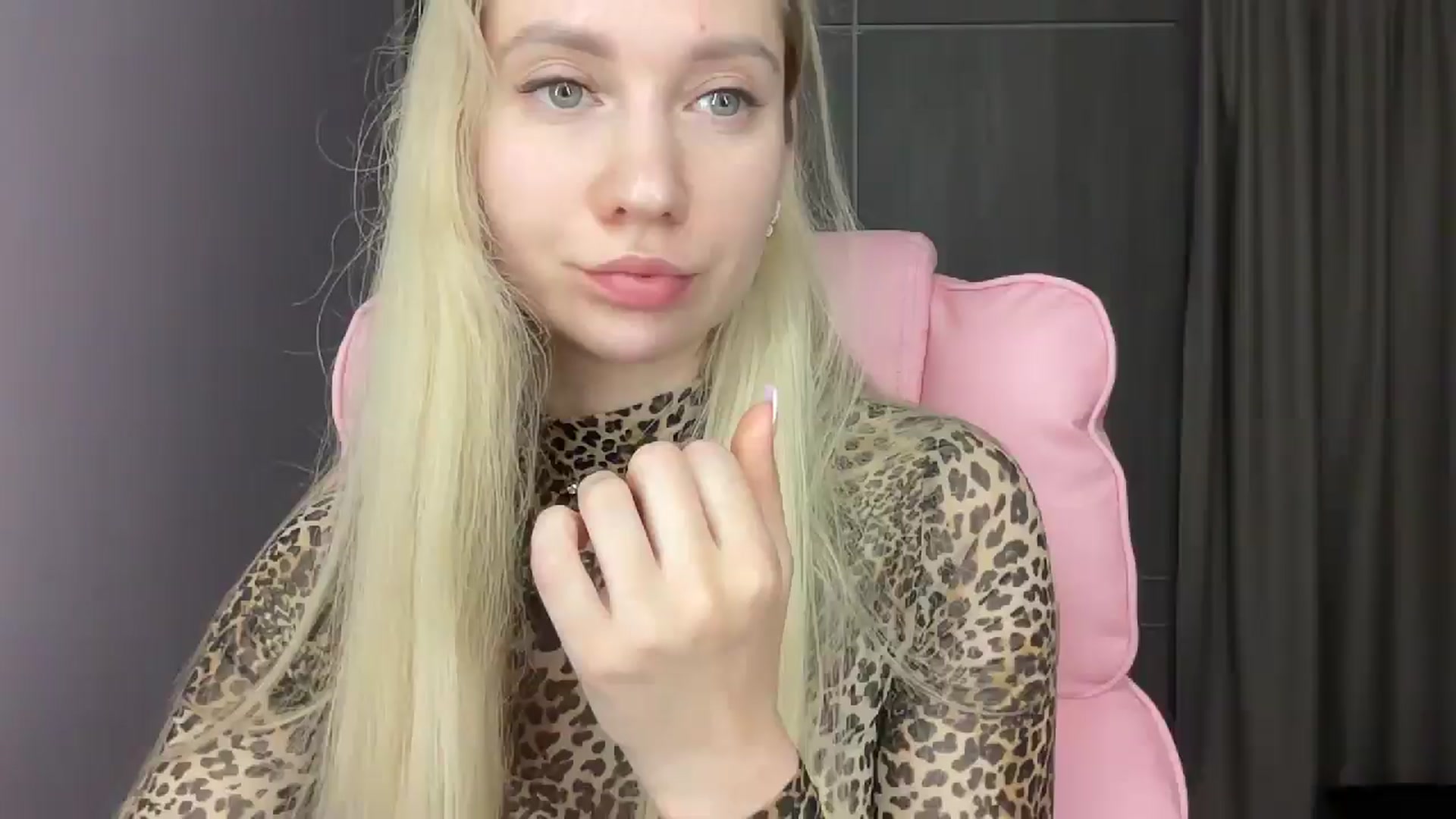 Gallery image thumbnail from Miss_Sylvia's myfreecams stream on, 05/30/2025, 21:30 image 19 of 20