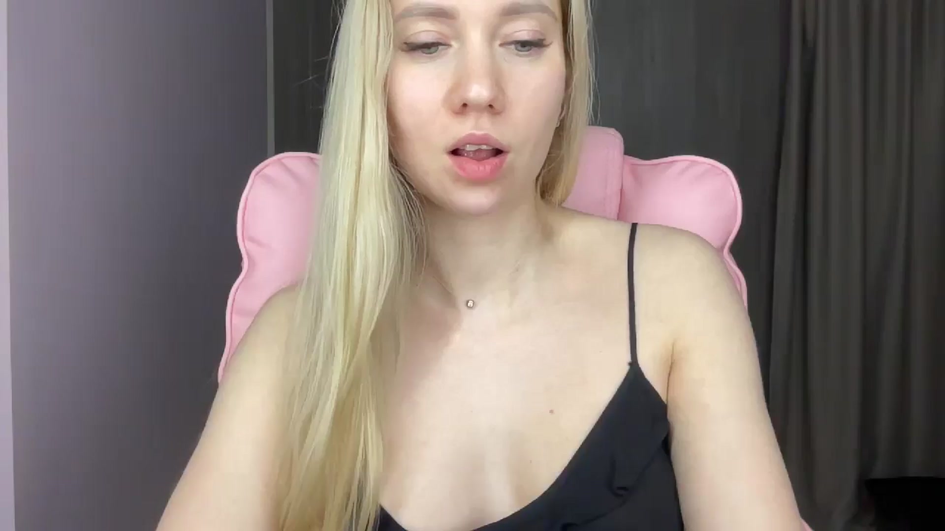 Gallery image thumbnail from Miss_Sylvia's myfreecams stream on, 05/31/2025, 20:42 image 18 of 20