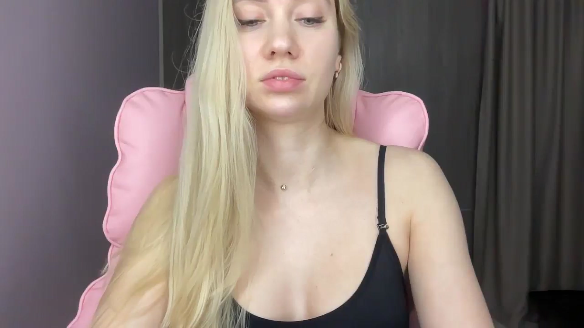 Gallery image thumbnail from Miss_Sylvia's myfreecams stream on, 06/01/2025, 19:05 image 17 of 20