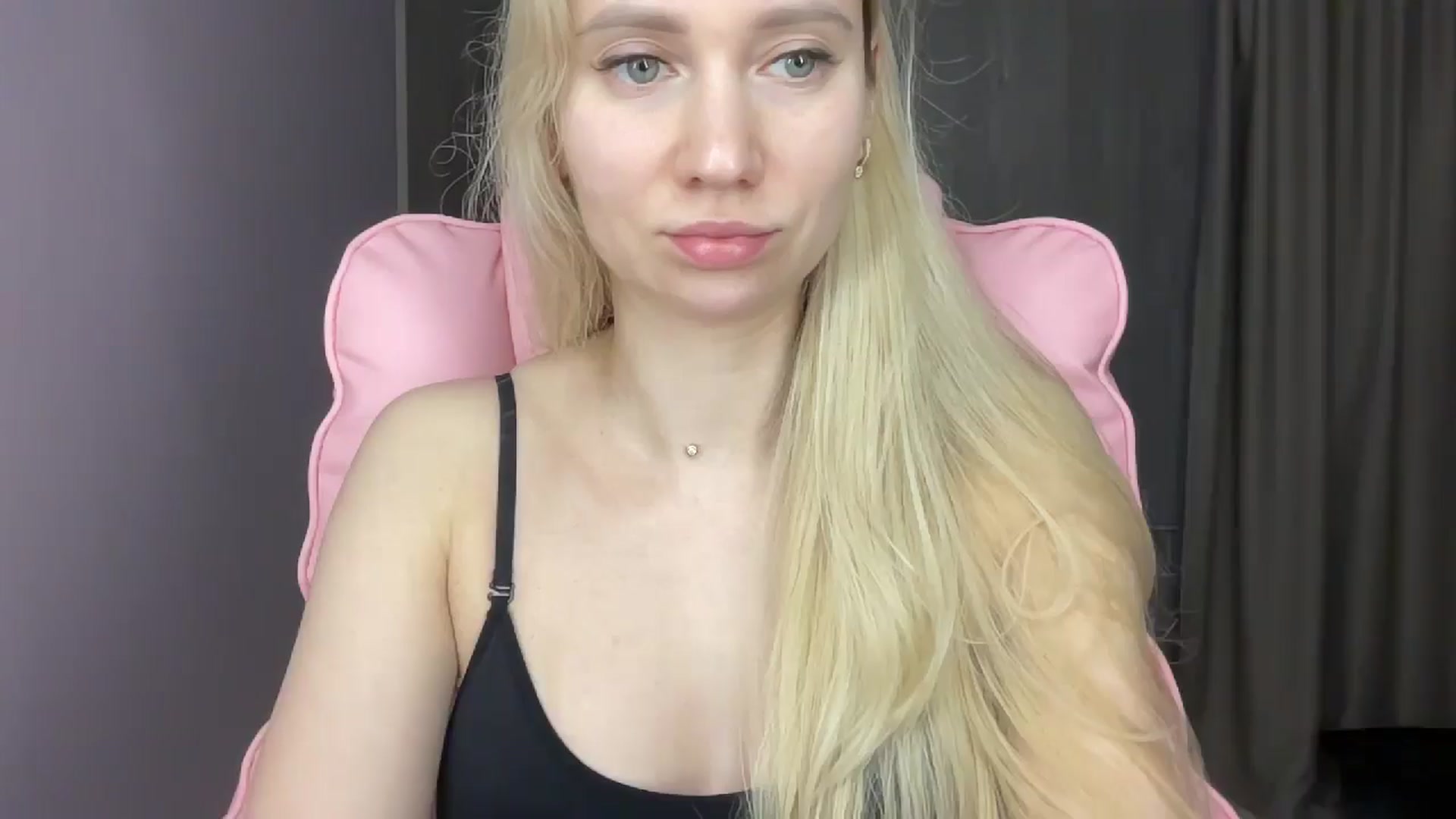 Gallery image thumbnail from Miss_Sylvia's myfreecams stream on, 06/01/2025, 19:05 image 3 of 20