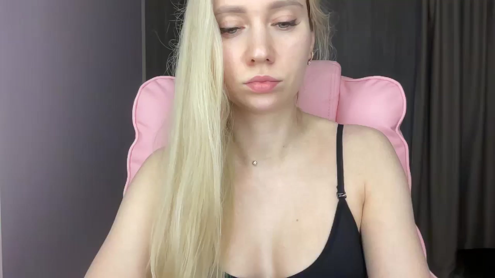 Gallery image thumbnail from Miss_Sylvia's myfreecams stream on, 06/01/2025, 19:05 image 1 of 20