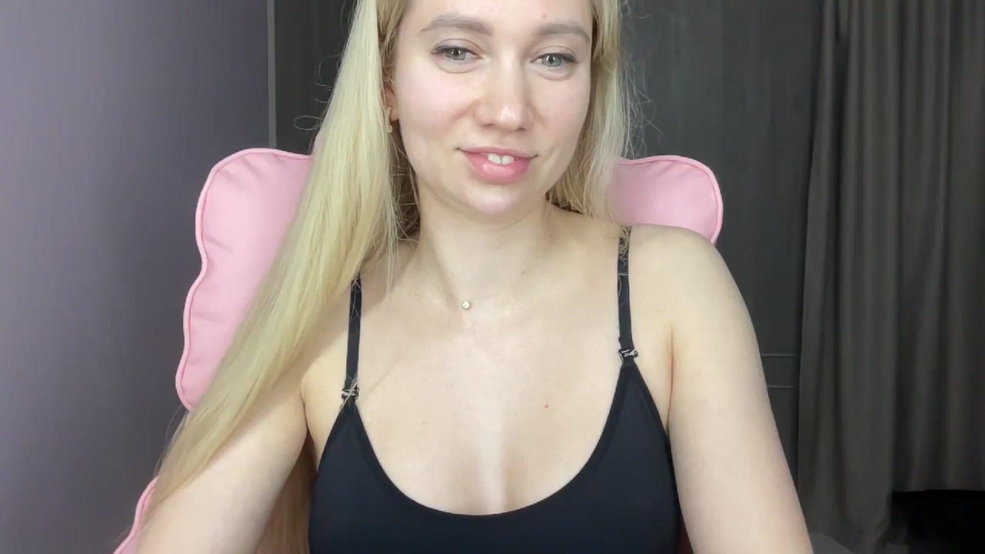Gallery image thumbnail from Miss_Sylvia's myfreecams stream on, 06/01/2025, 19:05 image 15 of 20