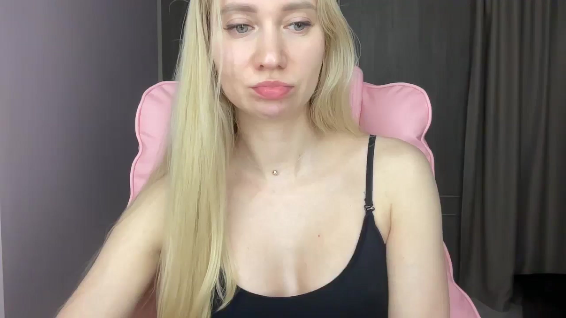 Gallery image thumbnail from Miss_Sylvia's myfreecams stream on, 06/01/2025, 20:22 image 18 of 20