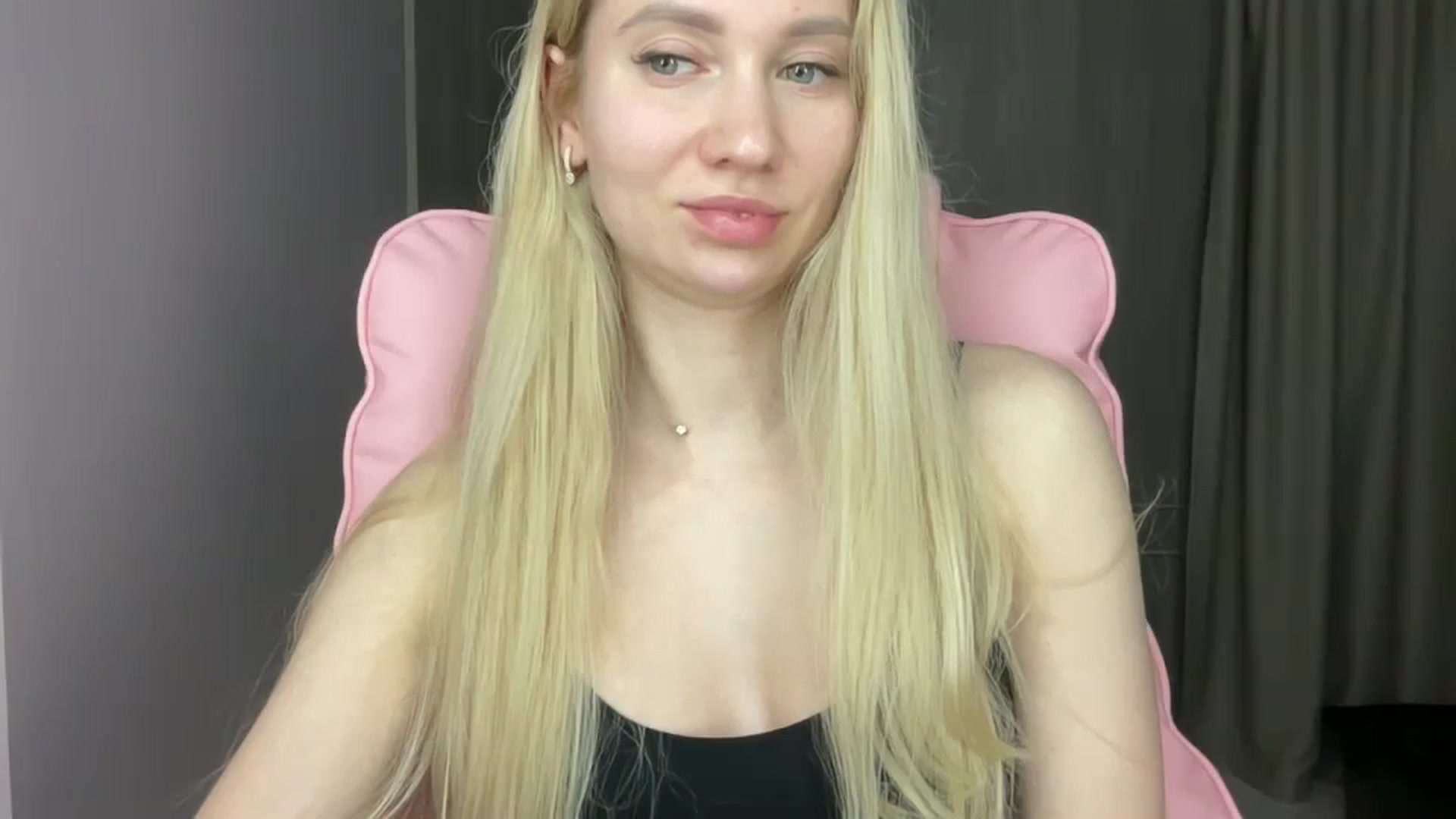 Gallery image thumbnail from Miss_Sylvia's myfreecams stream on, 06/01/2025, 20:39 image 3 of 20