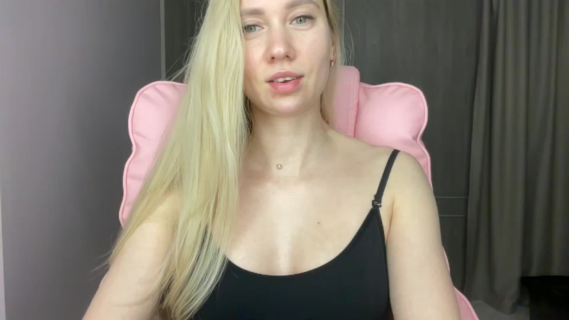 Gallery image thumbnail from Miss_Sylvia's myfreecams stream on, 06/01/2025, 22:03 image 1 of 20