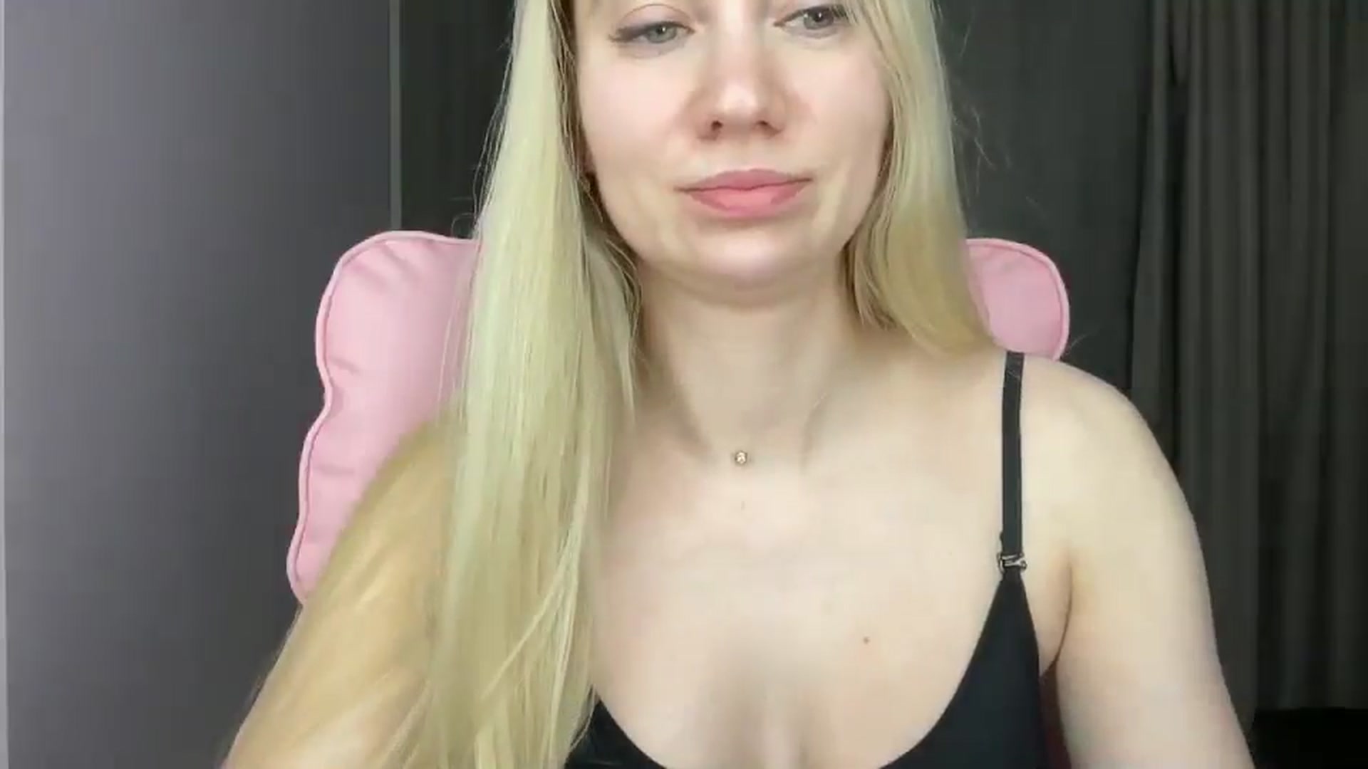 Gallery image thumbnail from Miss_Sylvia's myfreecams stream on, 06/01/2025, 22:03 image 19 of 20