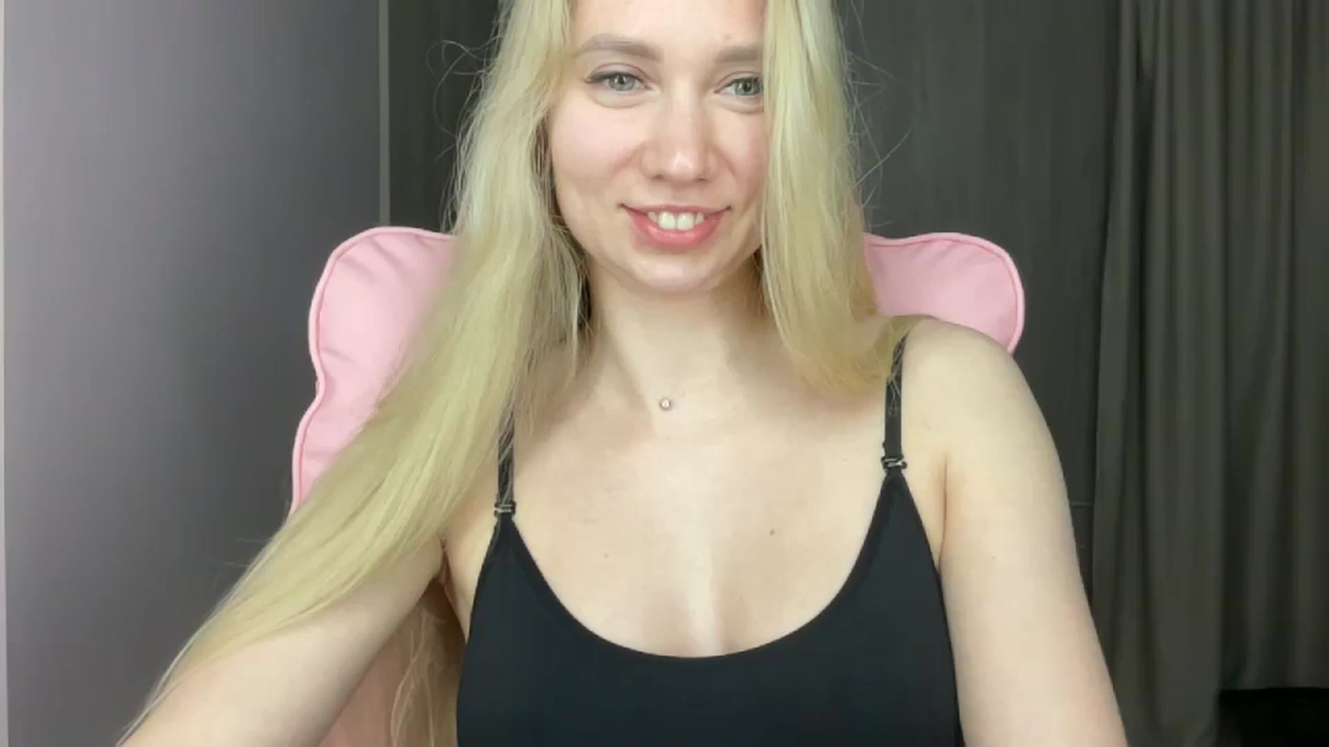 Gallery image thumbnail from Miss_Sylvia's myfreecams stream on, 06/01/2025, 22:03 image 16 of 20