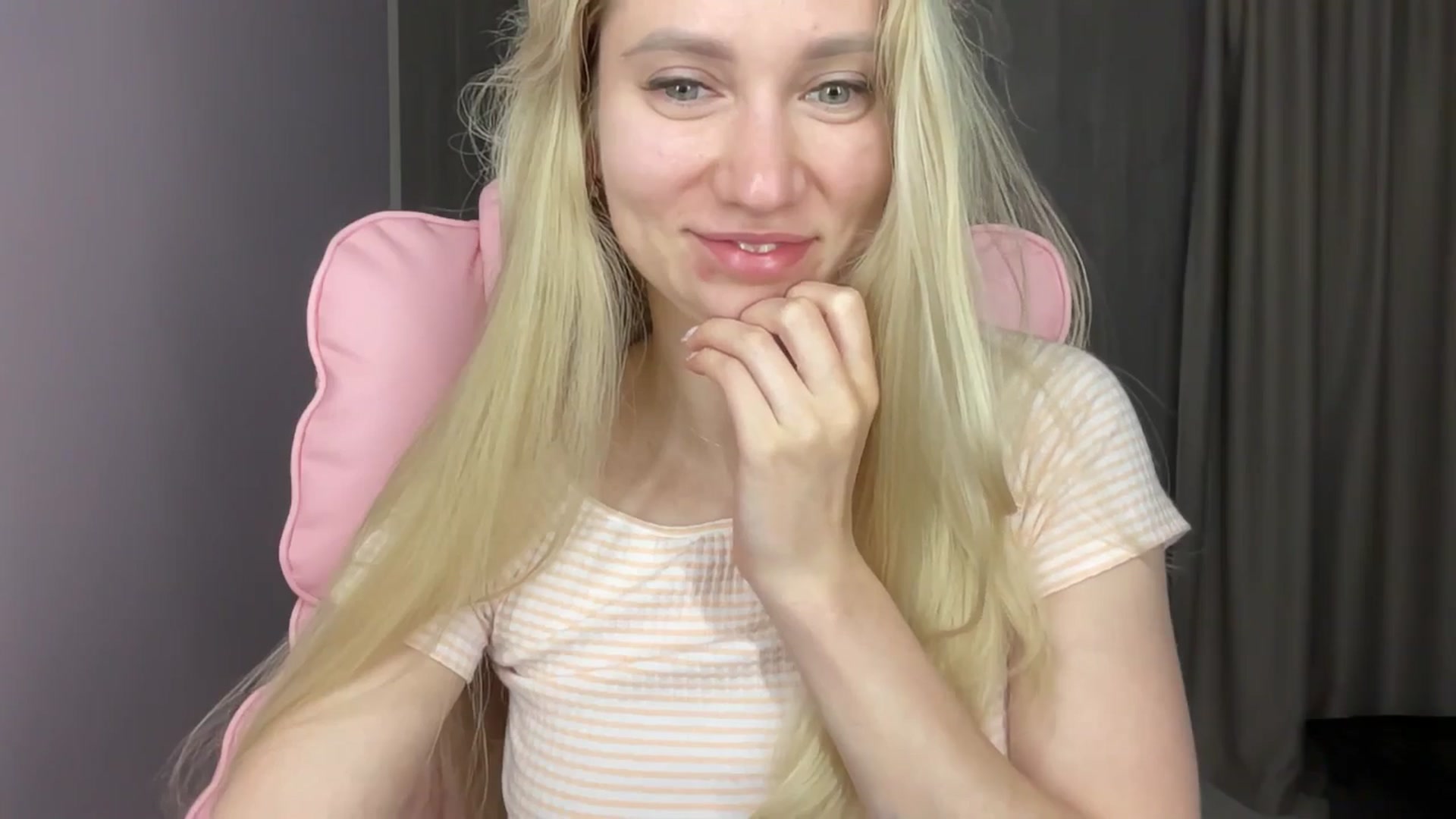 Gallery image thumbnail from Miss_Sylvia's myfreecams stream on, 06/02/2025, 18:37 image 8 of 20