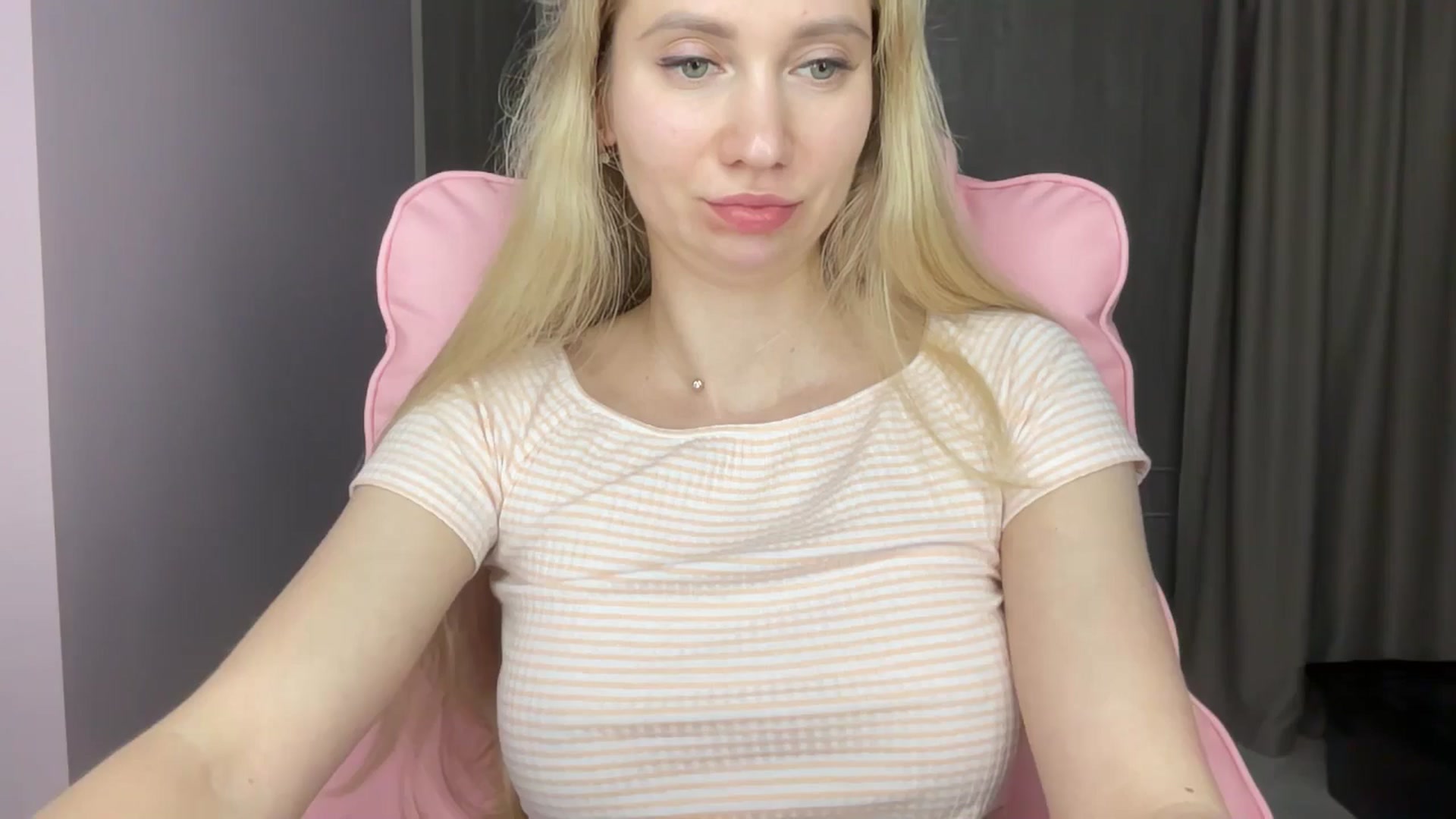 Gallery image thumbnail from Miss_Sylvia's myfreecams stream on, 06/02/2025, 20:41 image 19 of 20