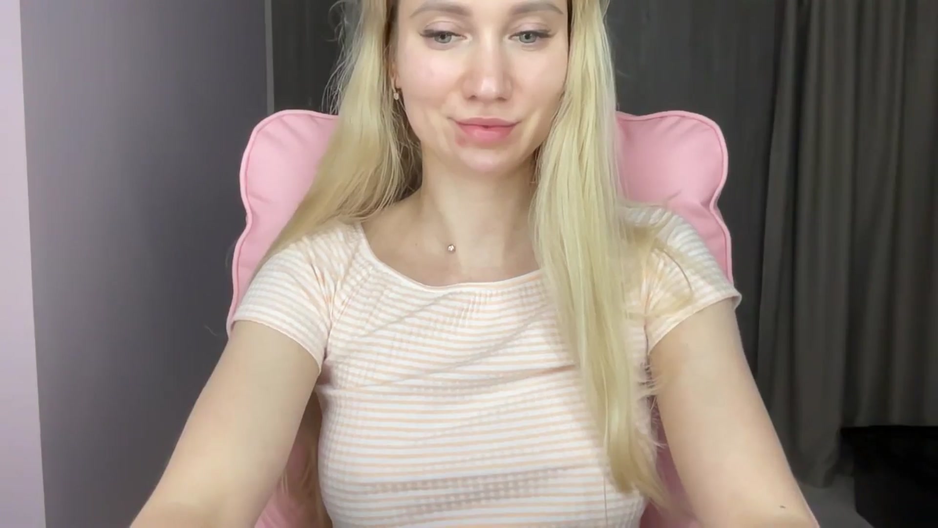 Gallery image thumbnail from Miss_Sylvia's myfreecams stream on, 06/02/2025, 20:41 image 18 of 20
