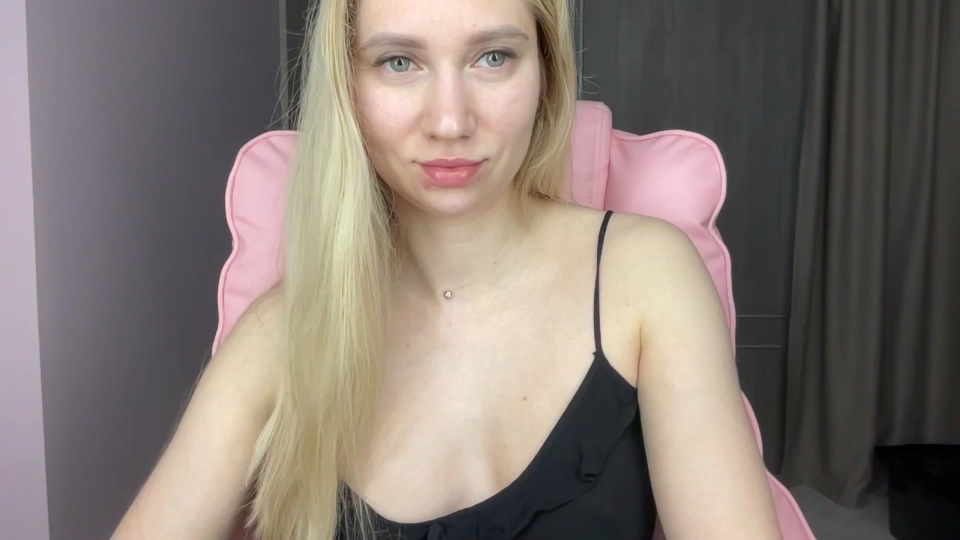 Gallery image thumbnail from Miss_Sylvia's myfreecams stream on, 06/03/2025, 17:15 image 10 of 20