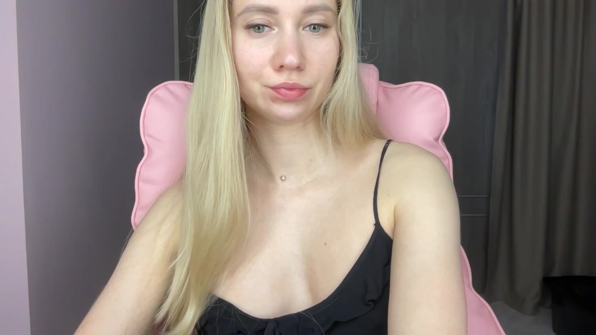 Gallery image thumbnail from Miss_Sylvia's myfreecams stream on, 06/03/2025, 17:15 image 15 of 20