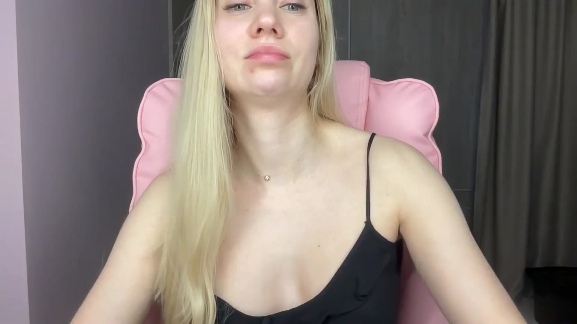 Gallery image thumbnail from Miss_Sylvia's myfreecams stream on, 06/03/2025, 17:15 image 13 of 20