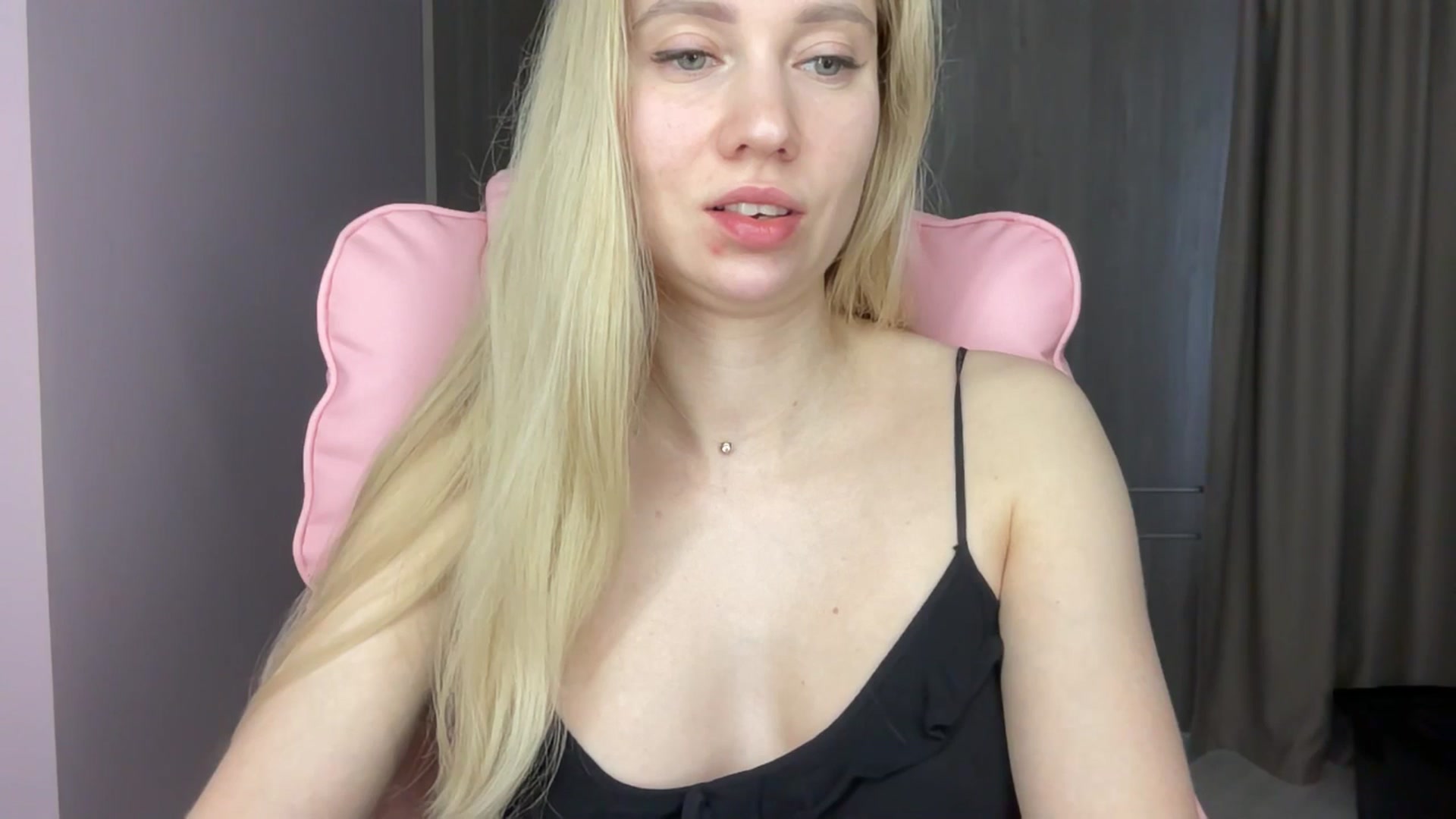 Gallery image thumbnail from Miss_Sylvia's myfreecams stream on, 06/03/2025, 17:15 image 2 of 20