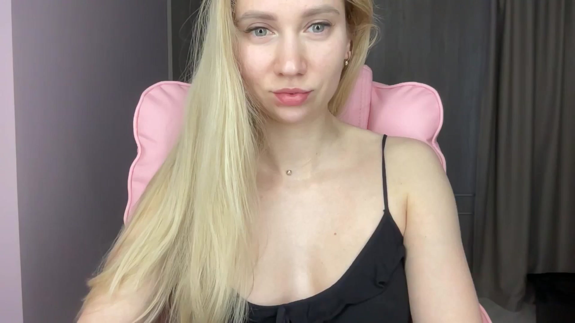 Gallery image thumbnail from Miss_Sylvia's myfreecams stream on, 06/03/2025, 17:15 image 7 of 20