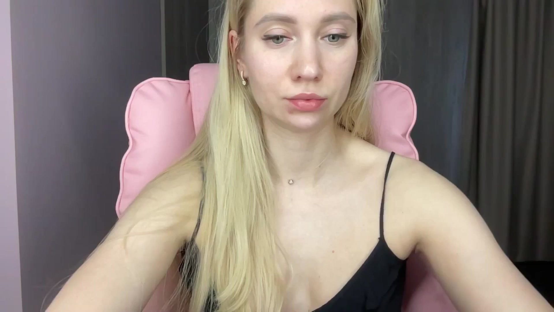 Gallery image thumbnail from Miss_Sylvia's myfreecams stream on, 06/03/2025, 17:15 image 5 of 20