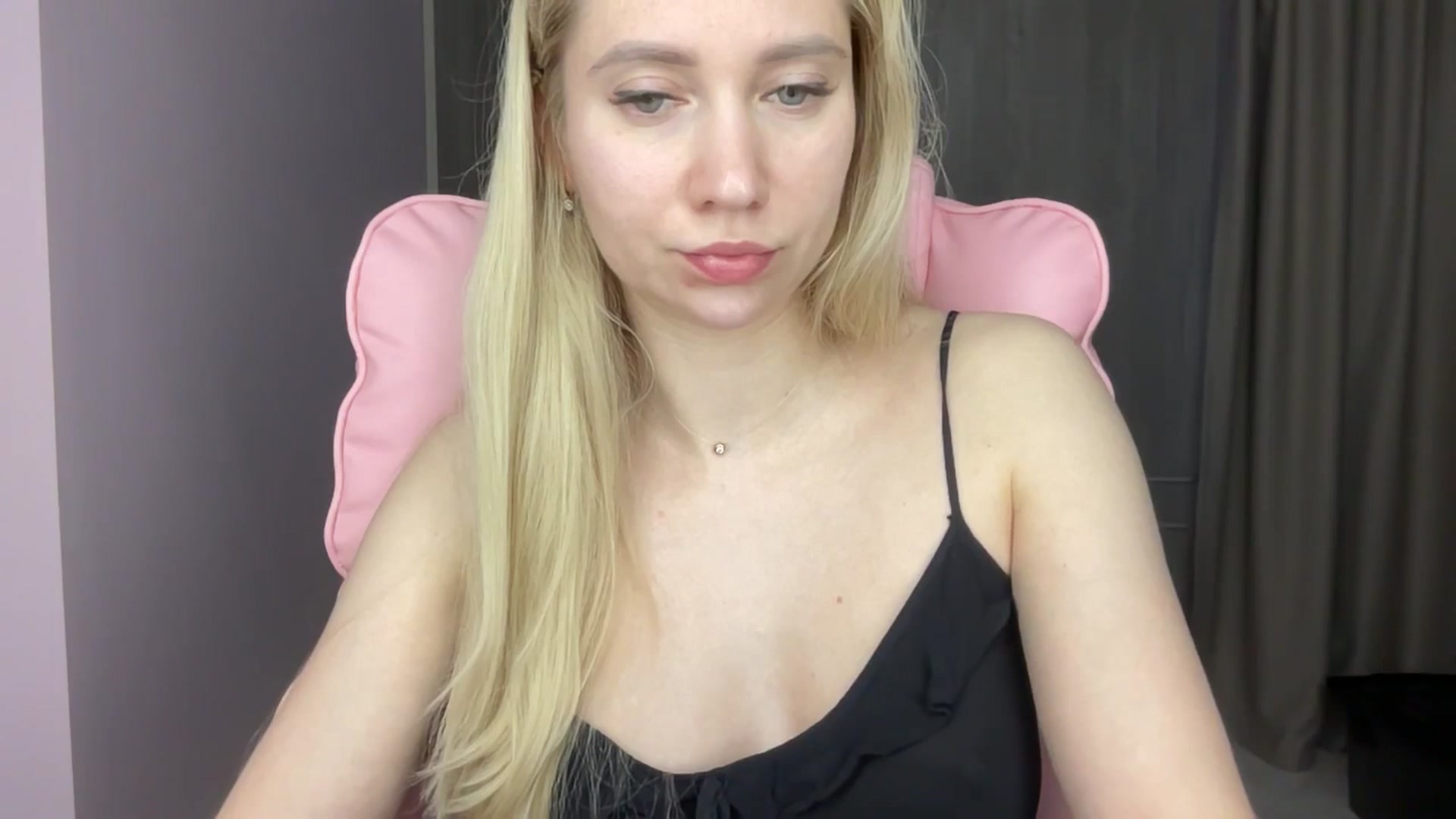 Gallery image thumbnail from Miss_Sylvia's myfreecams stream on, 06/03/2025, 17:15 image 14 of 20