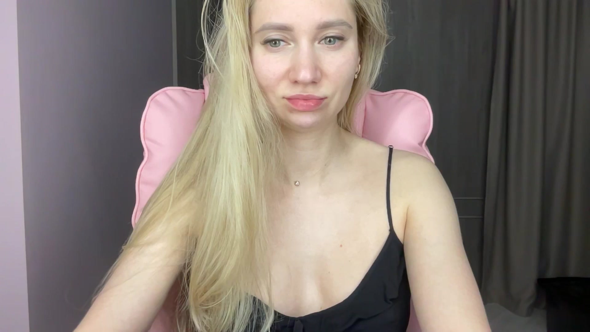 Gallery image thumbnail from Miss_Sylvia's myfreecams stream on, 06/03/2025, 19:12 image 8 of 20