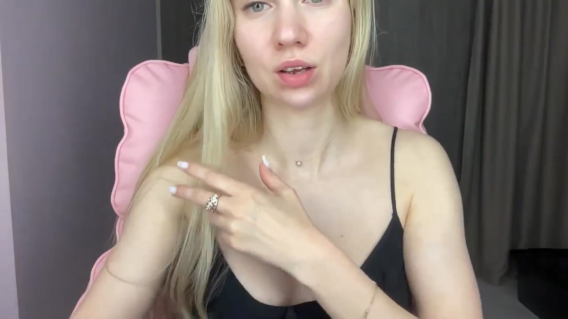 Gallery image thumbnail from Miss_Sylvia's myfreecams stream on, 06/03/2025, 20:08 image 19 of 20