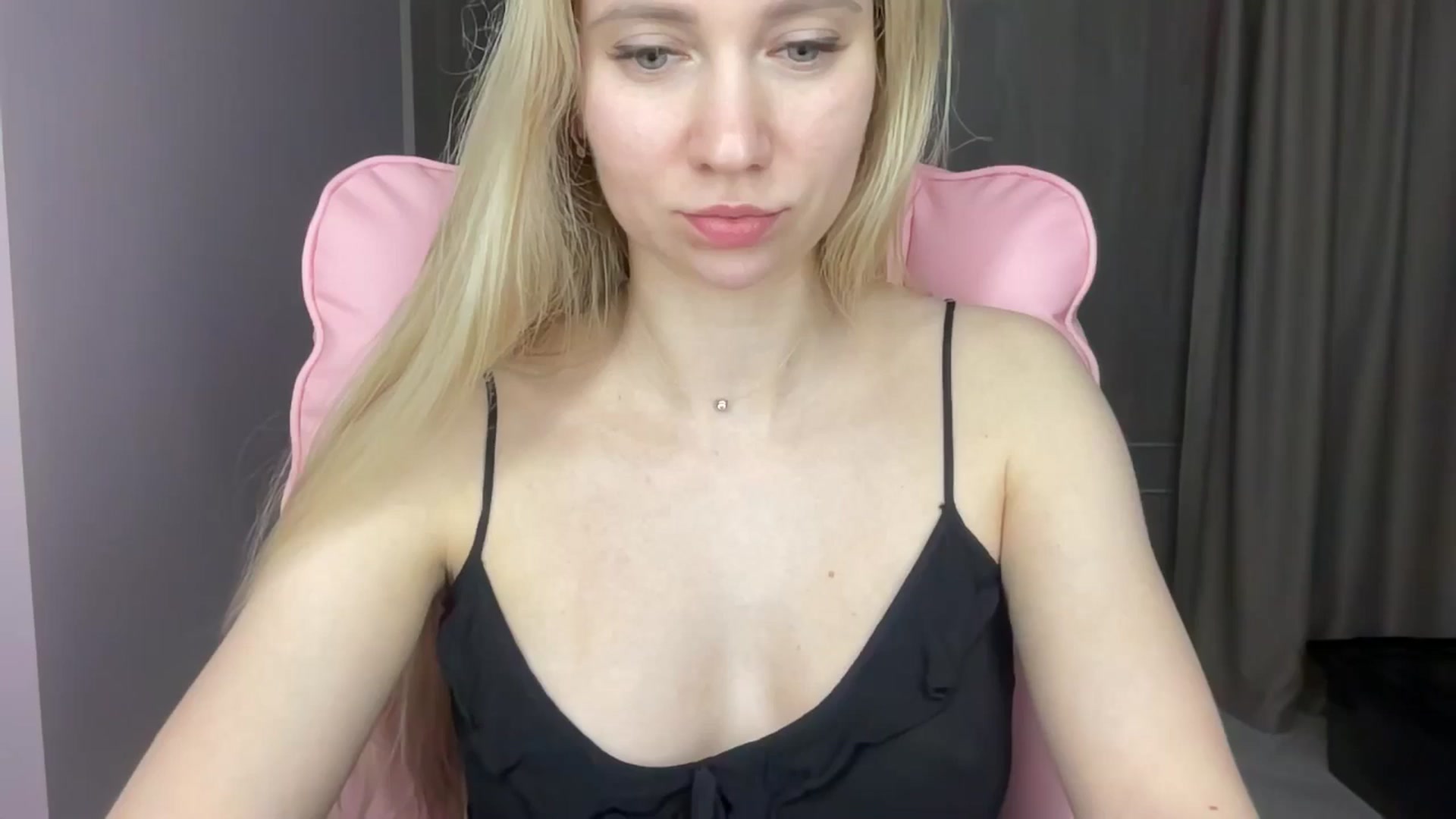 Gallery image thumbnail from Miss_Sylvia's myfreecams stream on, 06/03/2025, 20:08 image 18 of 20