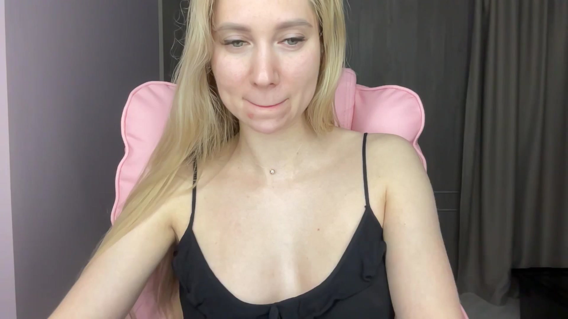 Gallery image thumbnail from Miss_Sylvia's myfreecams stream on, 06/03/2025, 20:08 image 14 of 20