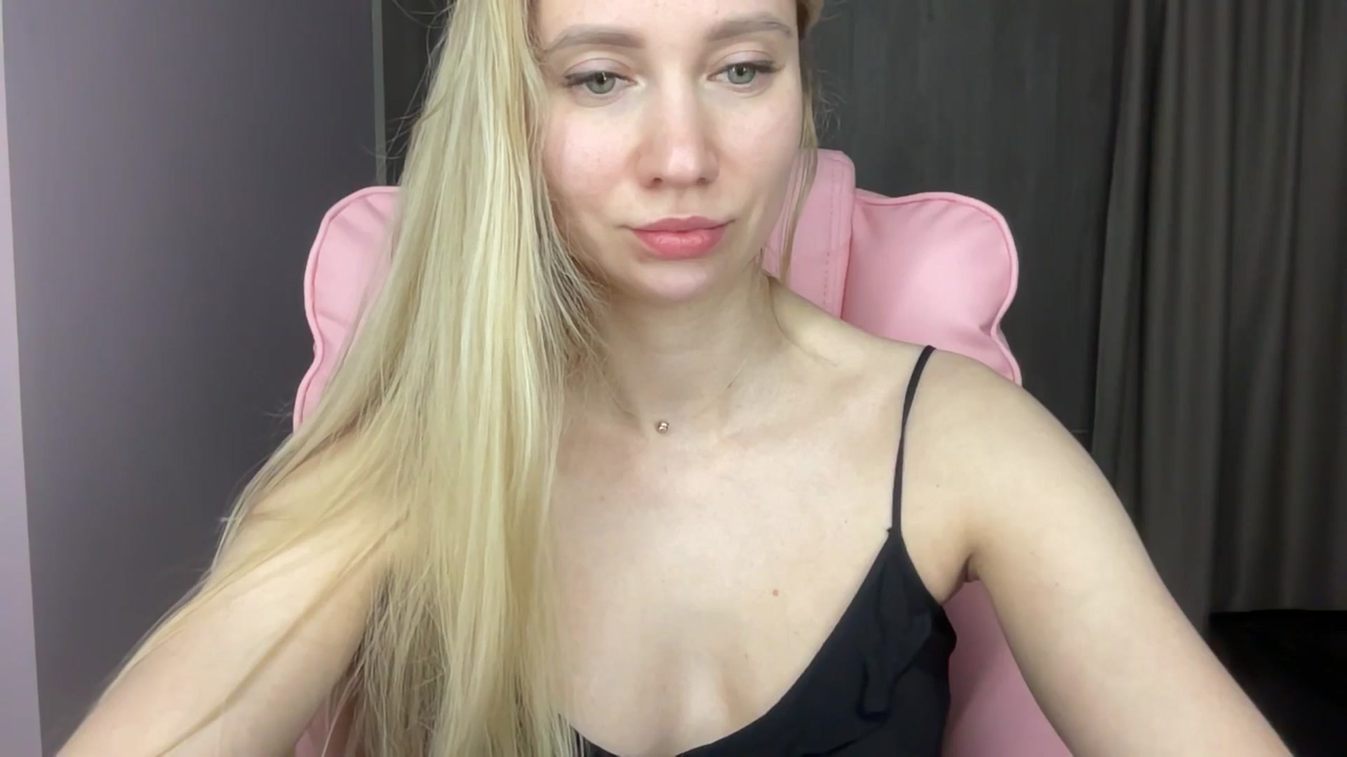 Gallery image thumbnail from Miss_Sylvia's myfreecams stream on, 06/03/2025, 20:40 image 7 of 20