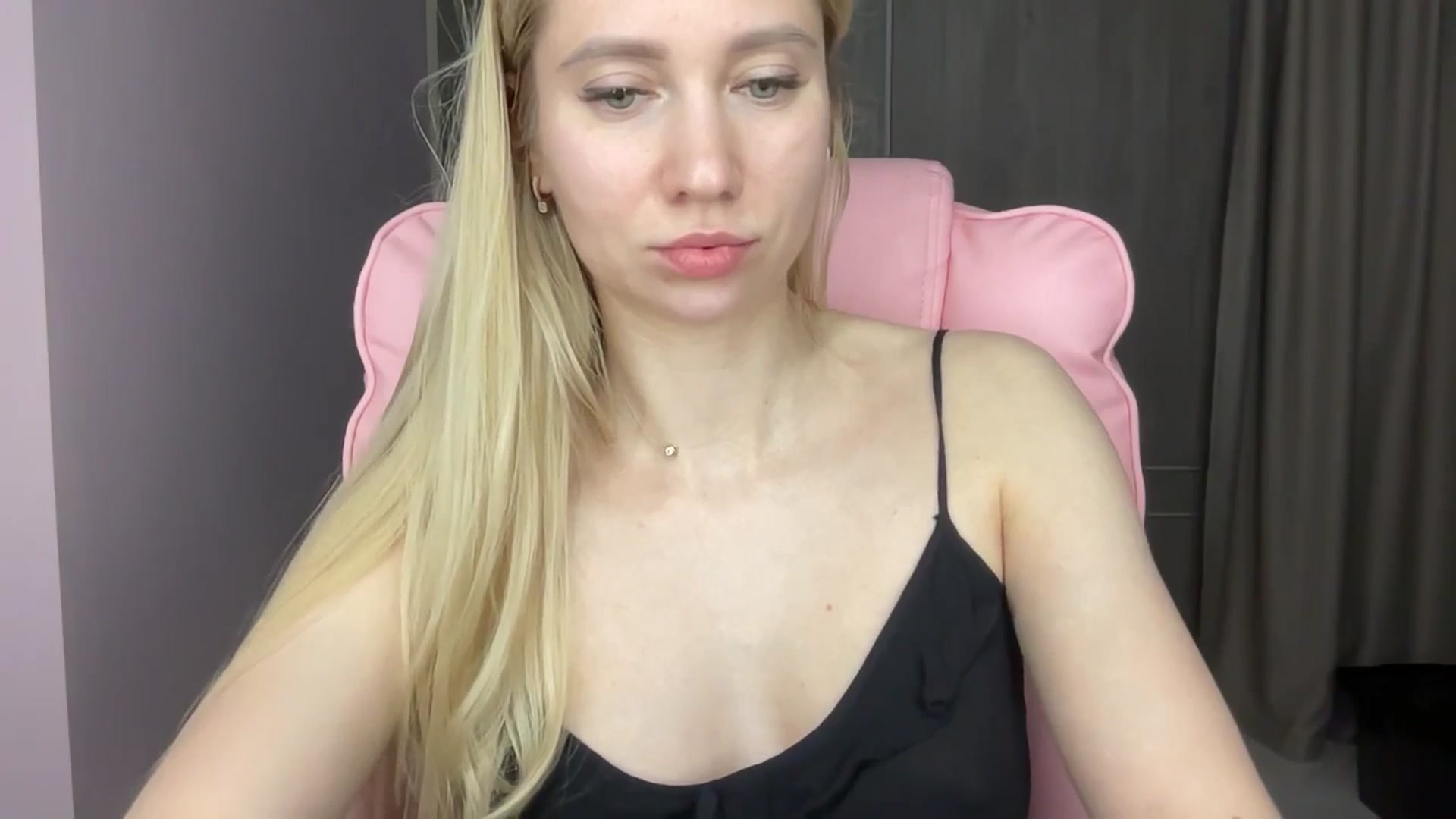 Gallery image thumbnail from Miss_Sylvia's myfreecams stream on, 06/03/2025, 20:40 image 13 of 20