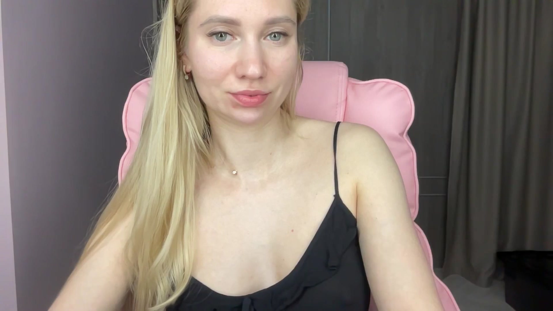 Gallery image thumbnail from Miss_Sylvia's myfreecams stream on, 06/03/2025, 20:40 image 12 of 20