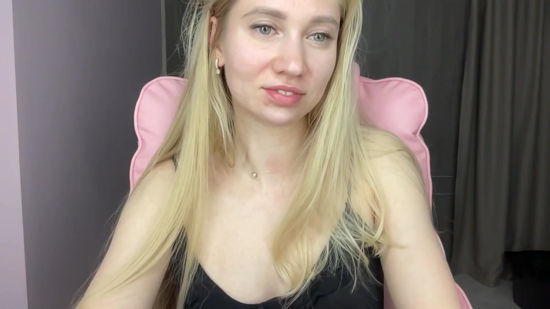 Gallery image thumbnail from Miss_Sylvia's myfreecams stream on, 06/03/2025, 20:40 image 18 of 20