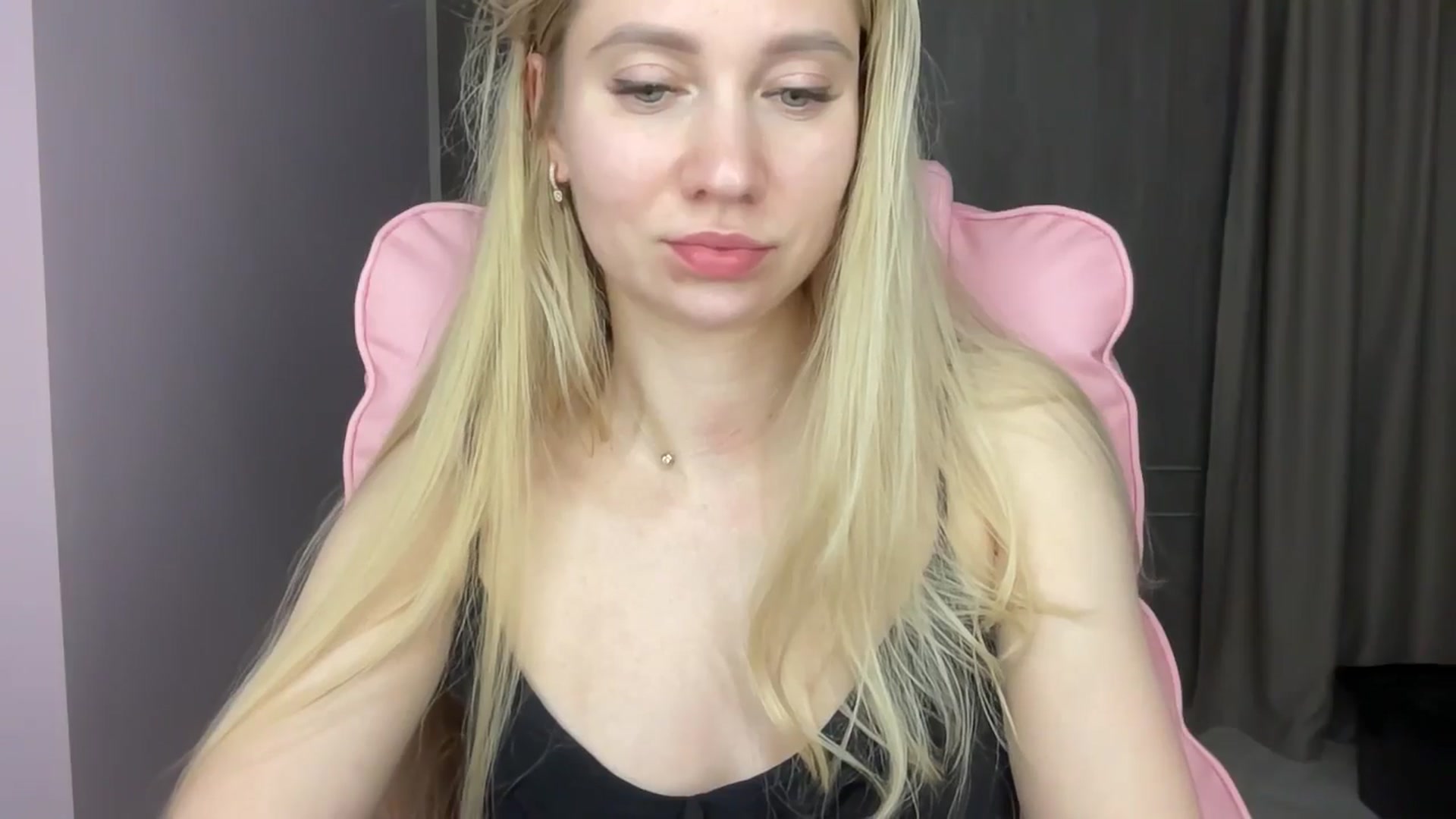 Gallery image thumbnail from Miss_Sylvia's myfreecams stream on, 06/03/2025, 20:40 image 17 of 20
