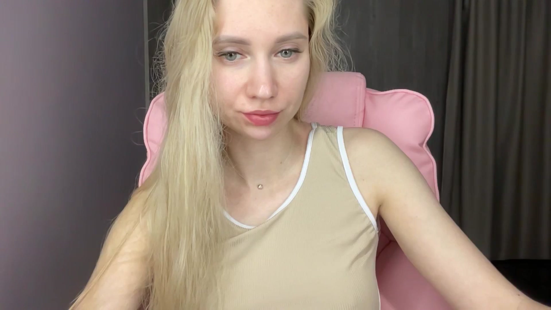 Gallery image thumbnail from Miss_Sylvia's myfreecams stream on, 06/04/2025, 19:23 image 6 of 20