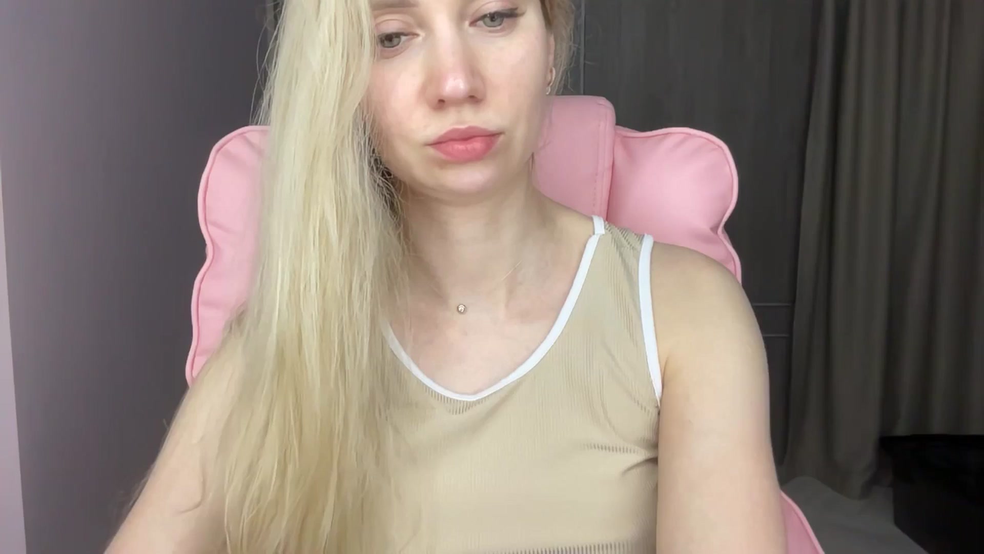 Gallery image thumbnail from Miss_Sylvia's myfreecams stream on, 06/04/2025, 19:23 image 19 of 20