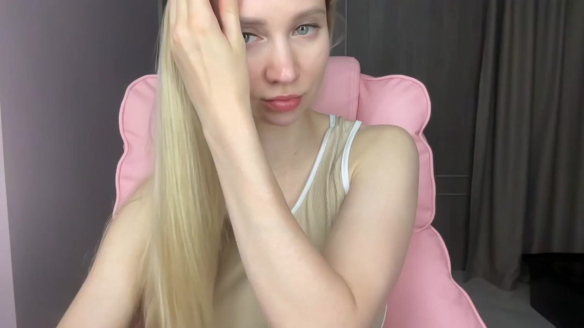 Gallery image thumbnail from Miss_Sylvia's myfreecams stream on, 06/04/2025, 20:02 image 10 of 20