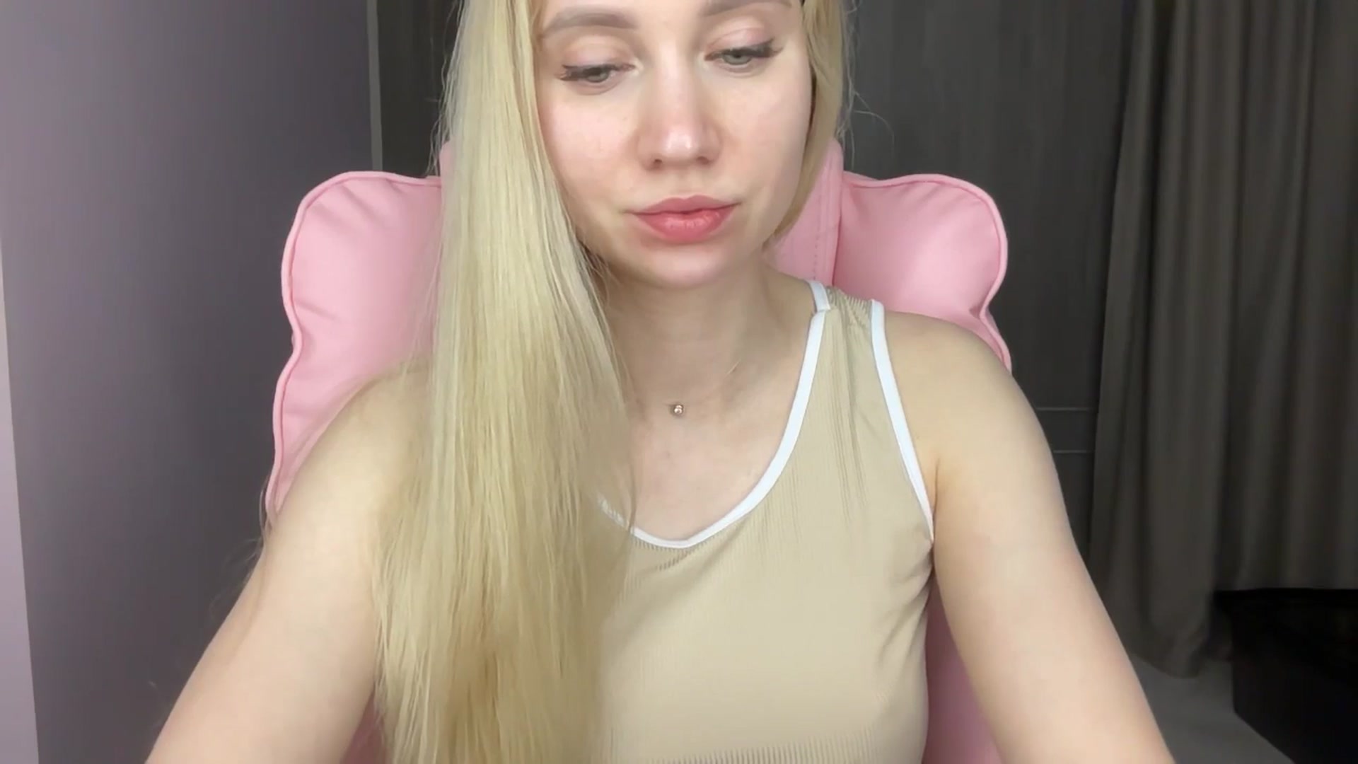 Gallery image thumbnail from Miss_Sylvia's myfreecams stream on, 06/04/2025, 20:02 image 13 of 20