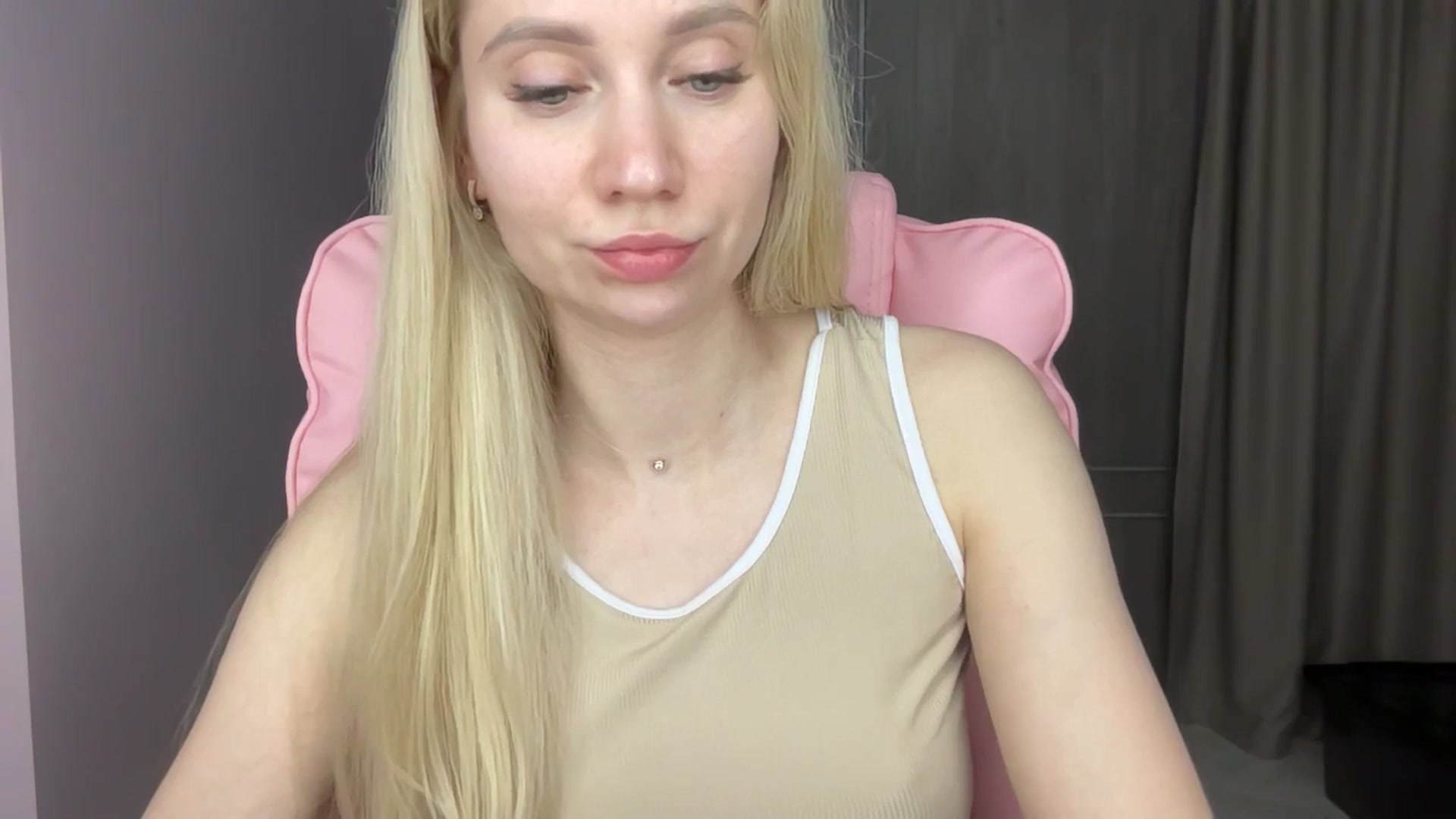 Gallery image thumbnail from Miss_Sylvia's myfreecams stream on, 06/04/2025, 20:02 image 4 of 20