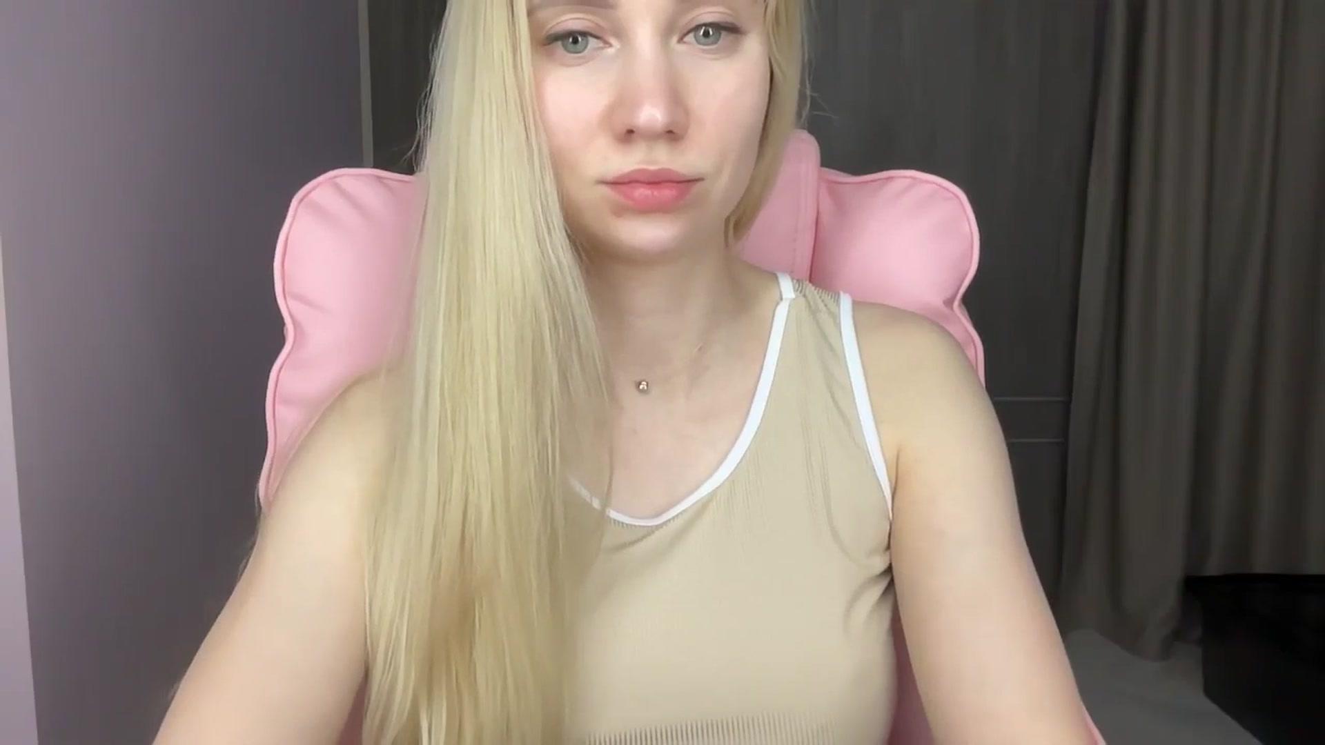 Gallery image thumbnail from Miss_Sylvia's myfreecams stream on, 06/04/2025, 20:02 image 15 of 20