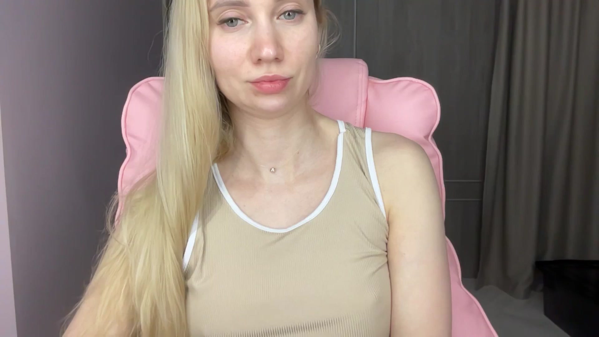 Gallery image thumbnail from Miss_Sylvia's myfreecams stream on, 06/04/2025, 20:02 image 7 of 20