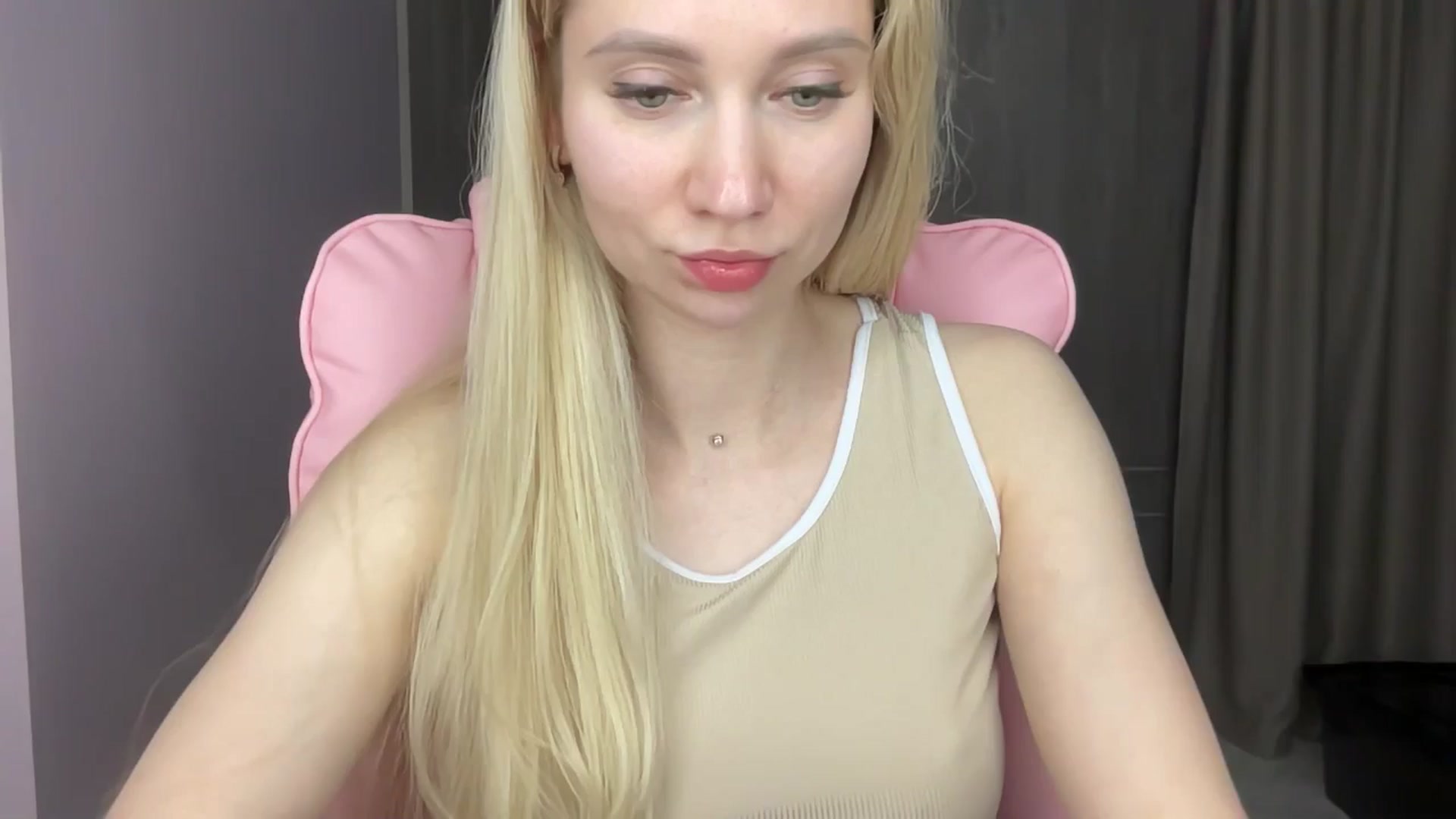 Gallery image thumbnail from Miss_Sylvia's myfreecams stream on, 06/04/2025, 20:02 image 1 of 20