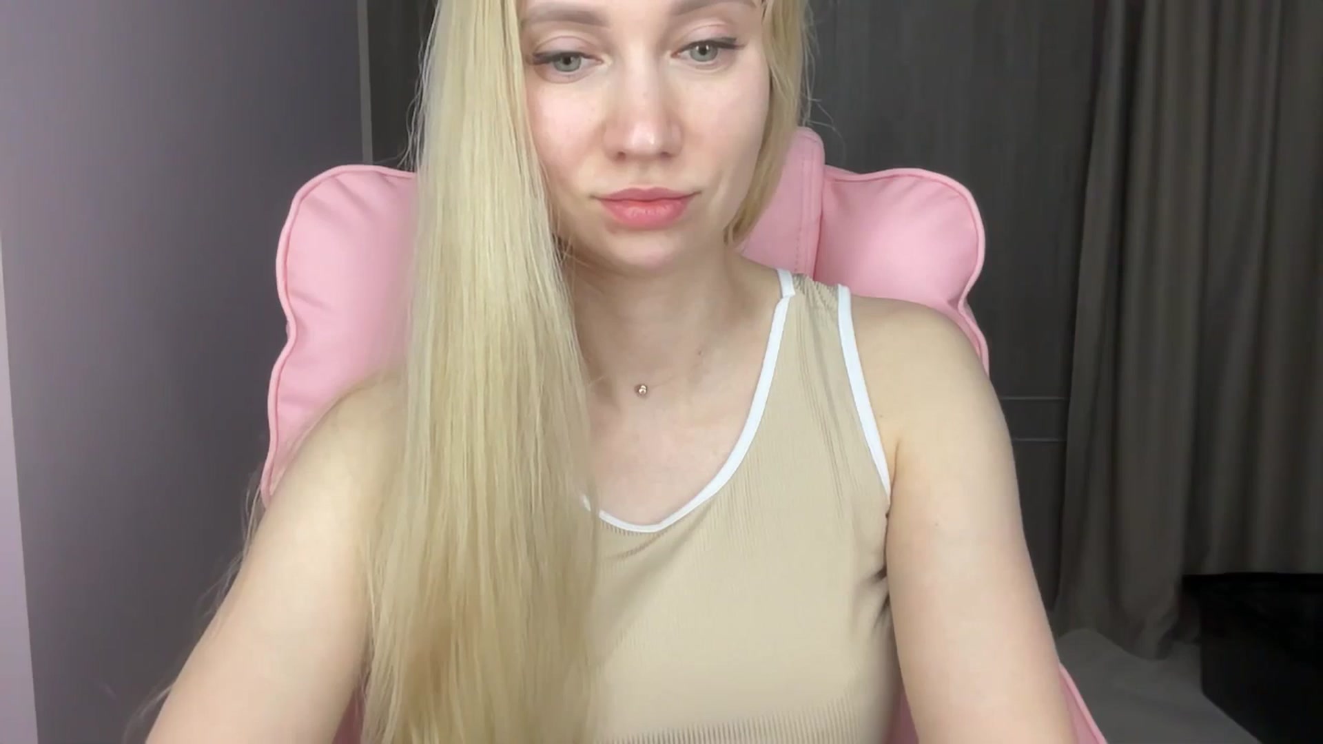 Gallery image thumbnail from Miss_Sylvia's myfreecams stream on, 06/04/2025, 20:02 image 19 of 20