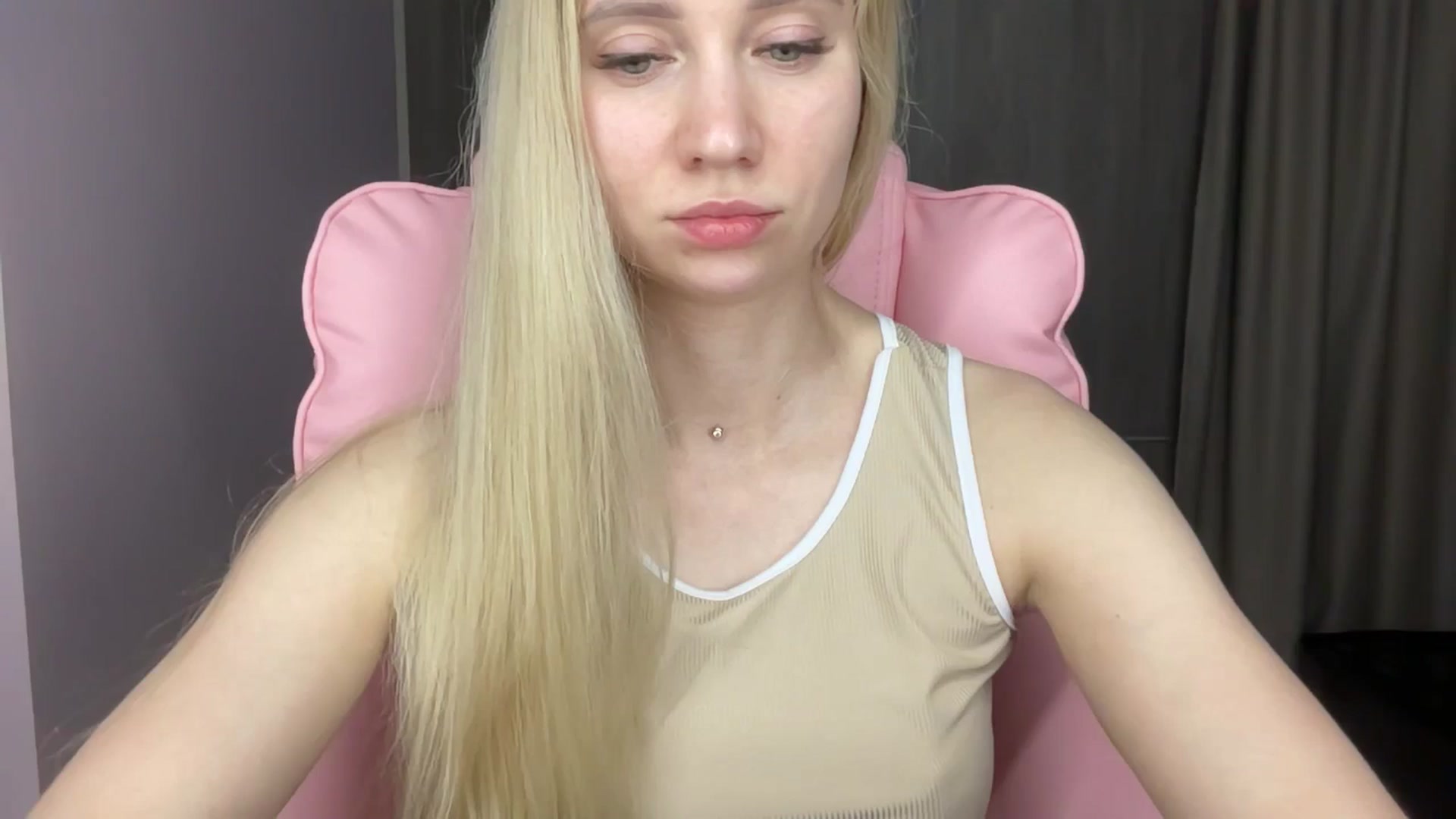 Gallery image thumbnail from Miss_Sylvia's myfreecams stream on, 06/04/2025, 20:02 image 17 of 20