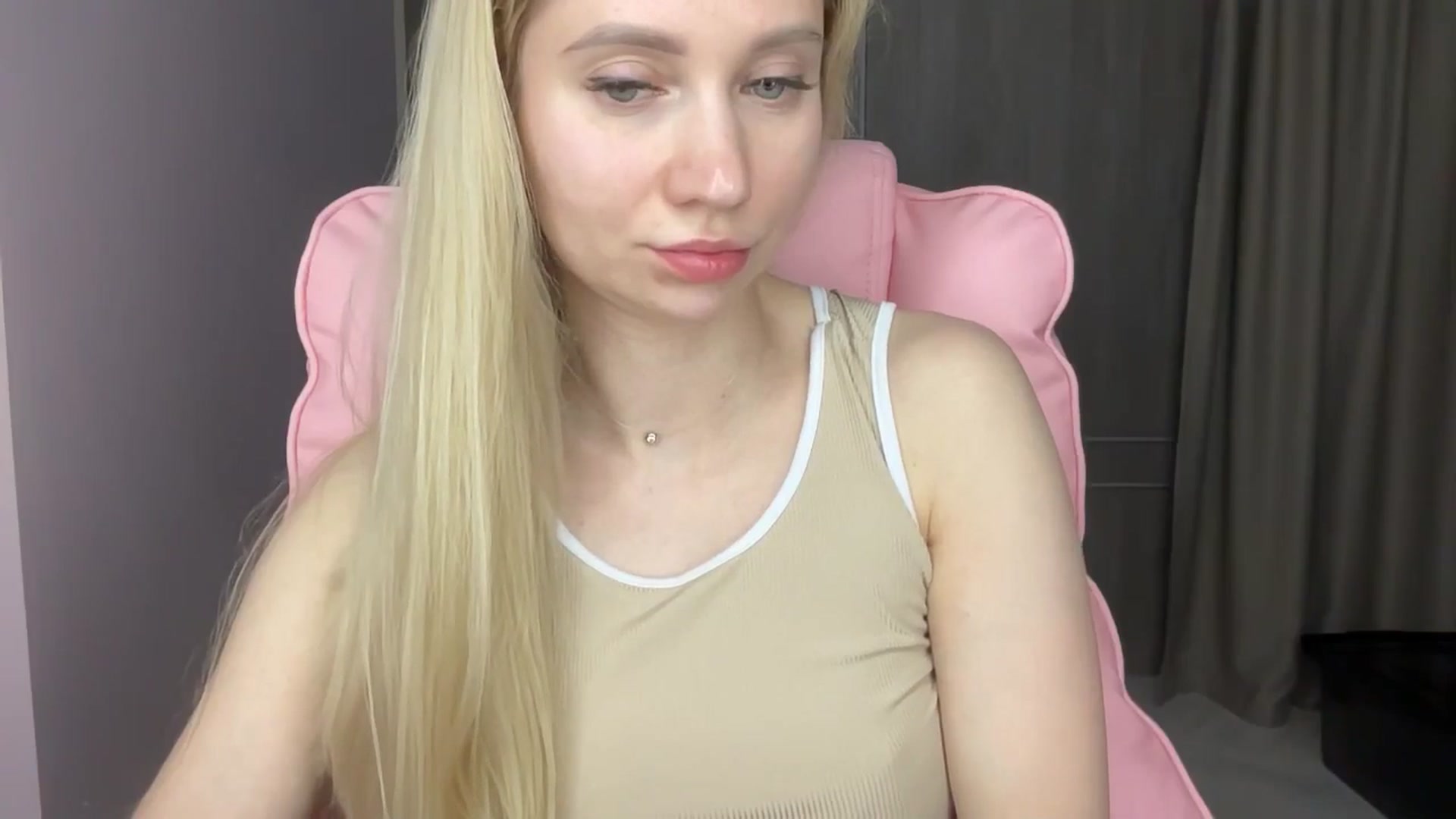 Gallery image thumbnail from Miss_Sylvia's myfreecams stream on, 06/04/2025, 20:02 image 11 of 20