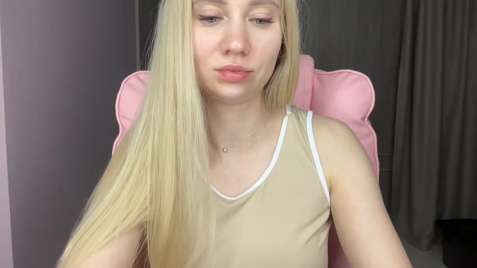 Gallery image thumbnail from Miss_Sylvia's myfreecams stream on, 06/04/2025, 20:52 image 18 of 20