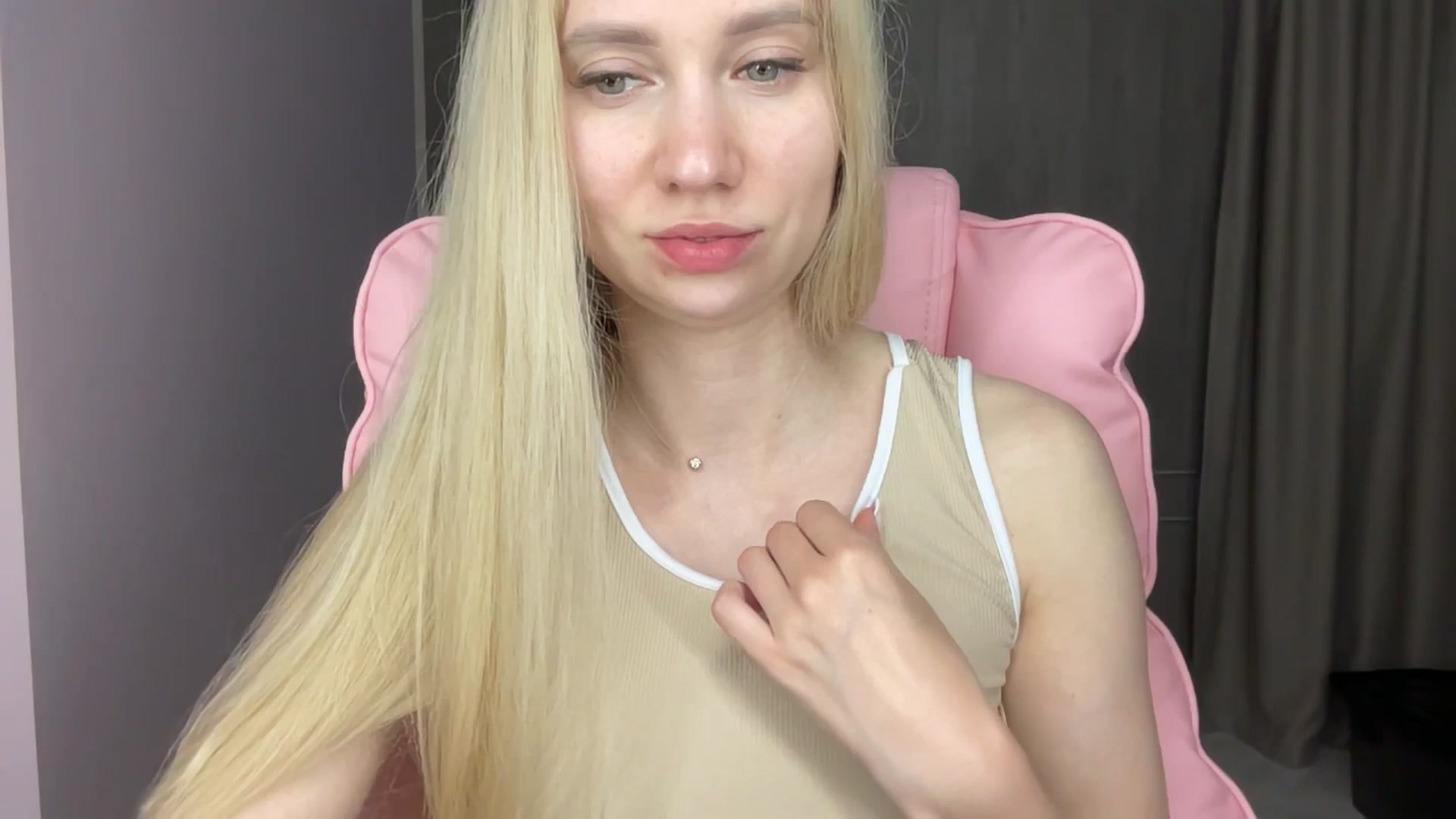 Gallery image thumbnail from Miss_Sylvia's myfreecams stream on, 06/04/2025, 20:52 image 19 of 20