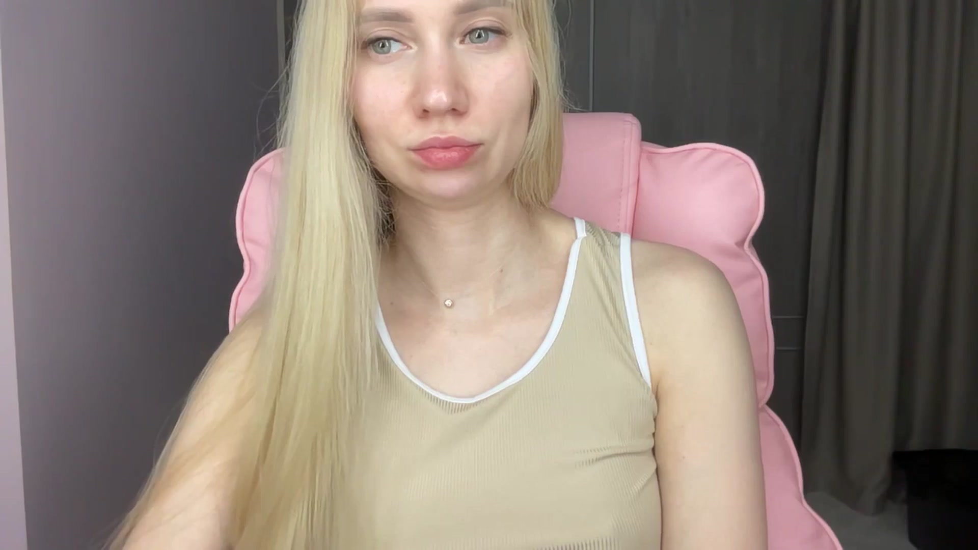 Gallery image thumbnail from Miss_Sylvia's myfreecams stream on, 06/04/2025, 20:52 image 15 of 20