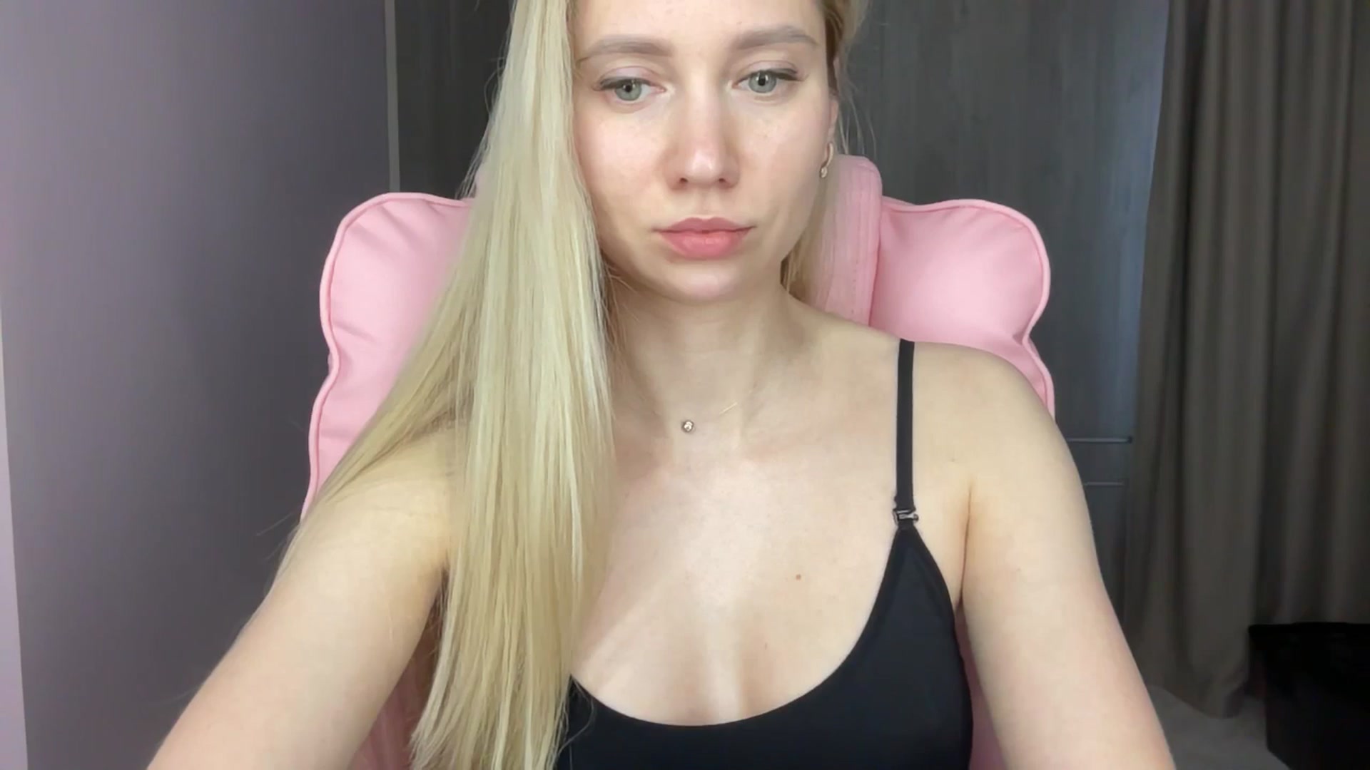Gallery image thumbnail from Miss_Sylvia's myfreecams stream on, 06/05/2025, 18:00 image 8 of 20