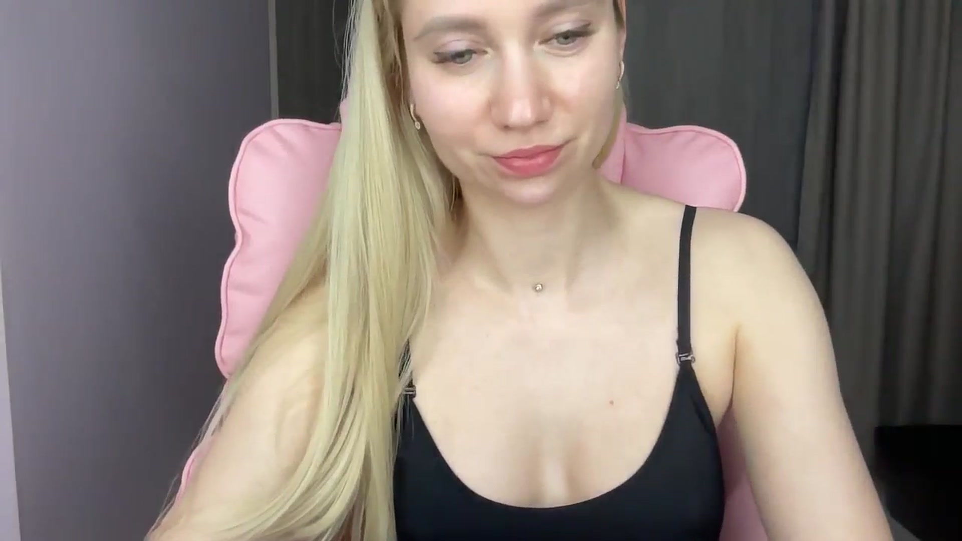Gallery image thumbnail from Miss_Sylvia's myfreecams stream on, 06/05/2025, 18:00 image 20 of 20
