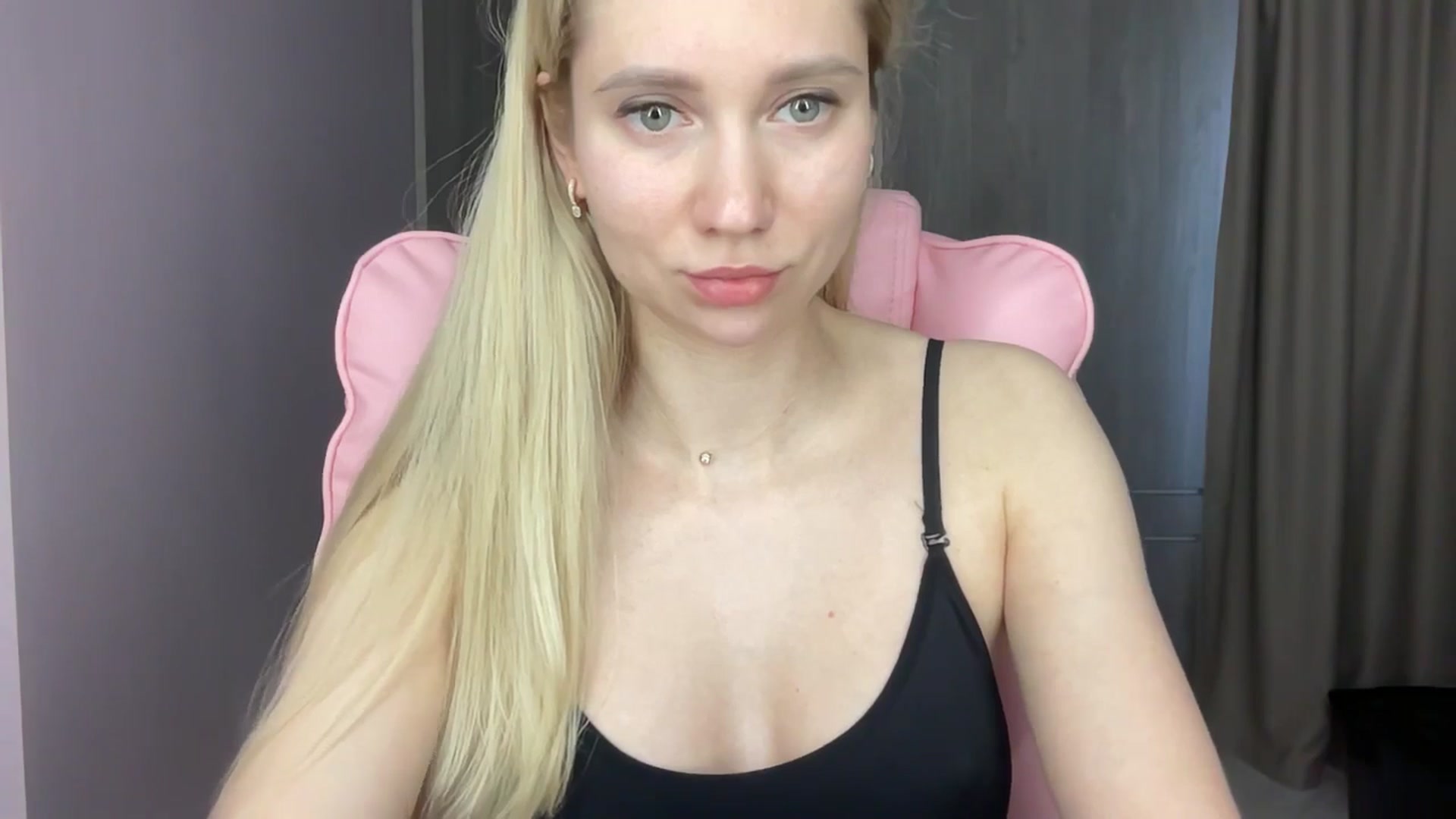 Gallery image thumbnail from Miss_Sylvia's myfreecams stream on, 06/05/2025, 18:00 image 3 of 20