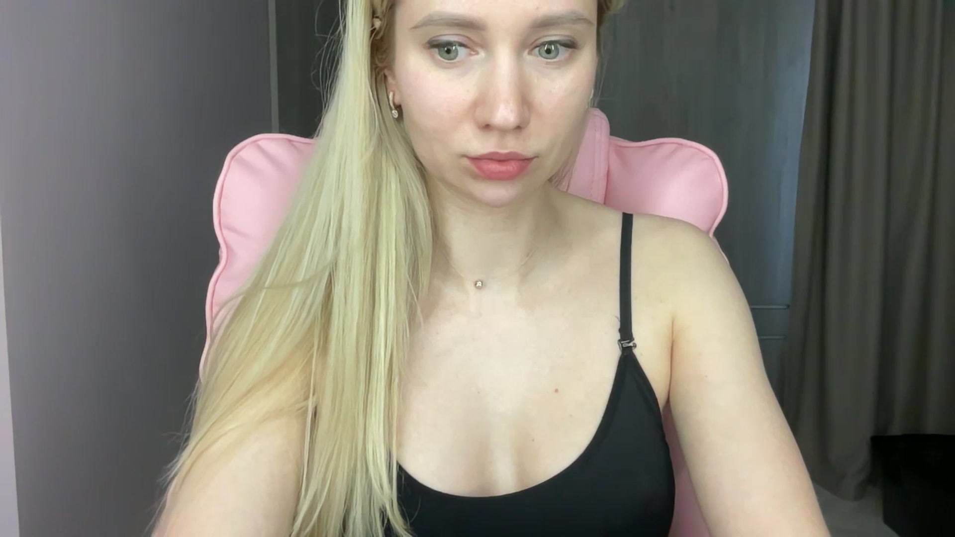 Gallery image thumbnail from Miss_Sylvia's myfreecams stream on, 06/05/2025, 18:00 image 6 of 20