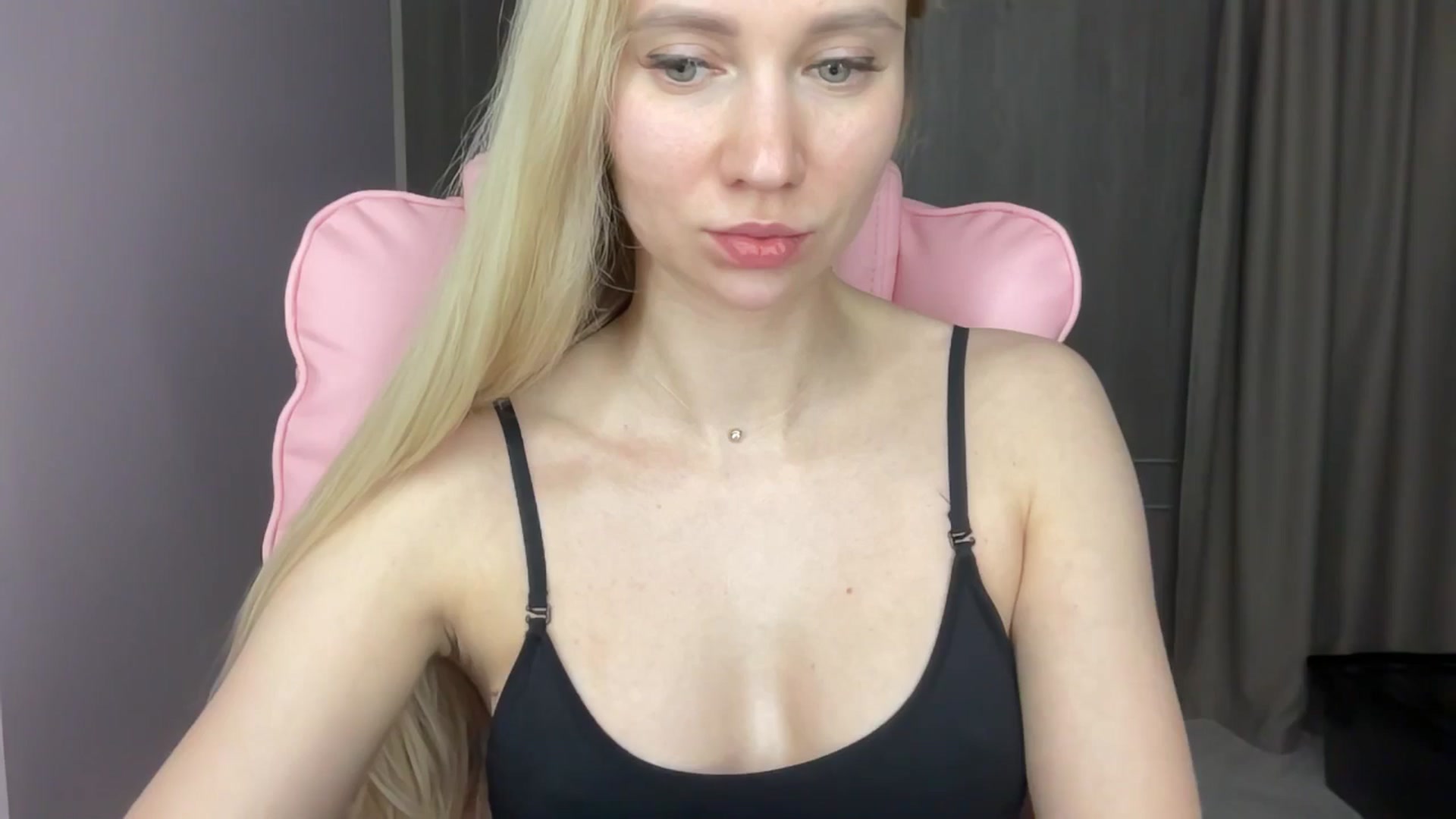 Gallery image thumbnail from Miss_Sylvia's myfreecams stream on, 06/05/2025, 20:39 image 1 of 20