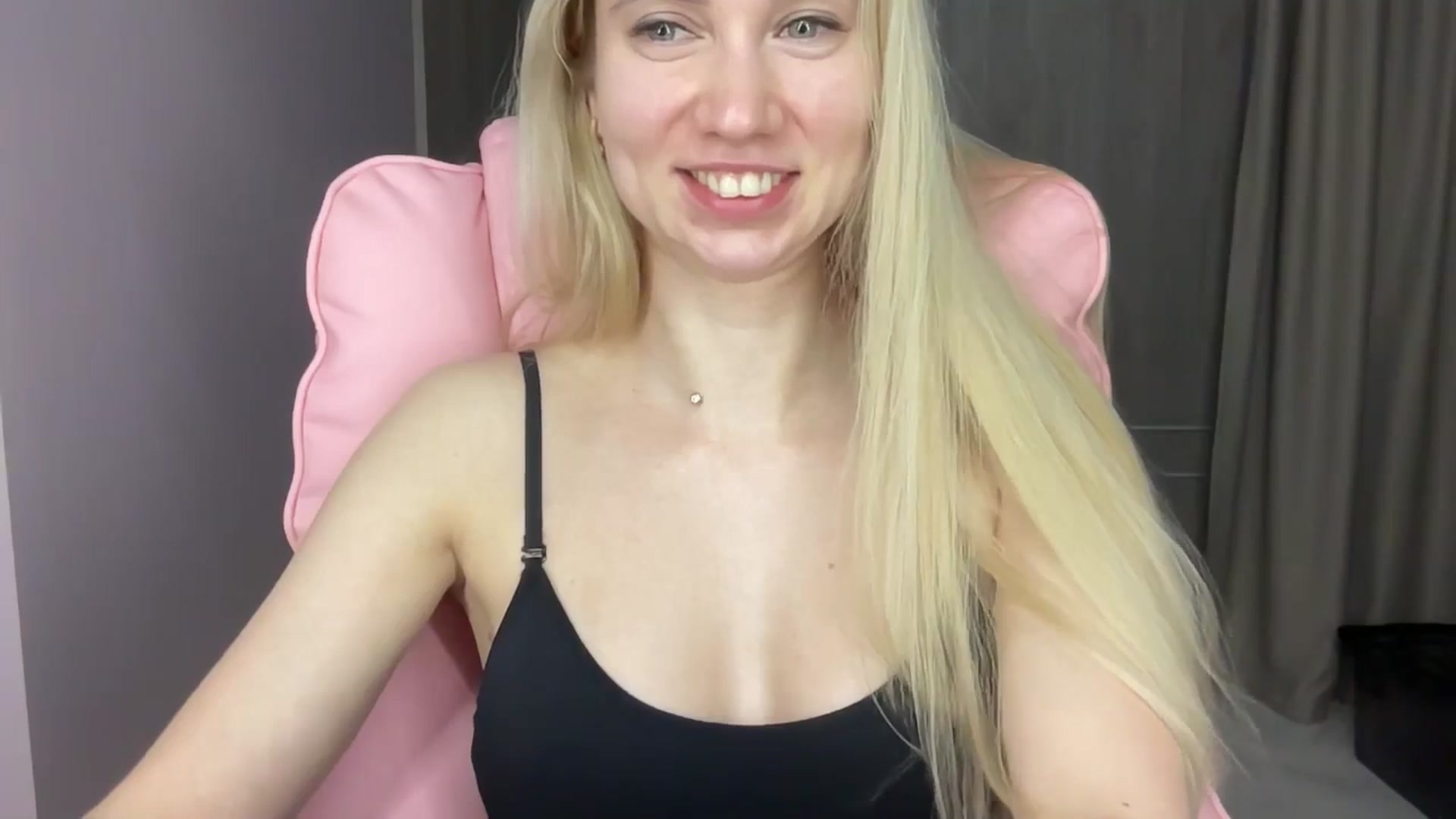 Gallery image thumbnail from Miss_Sylvia's myfreecams stream on, 06/05/2025, 20:39 image 8 of 20